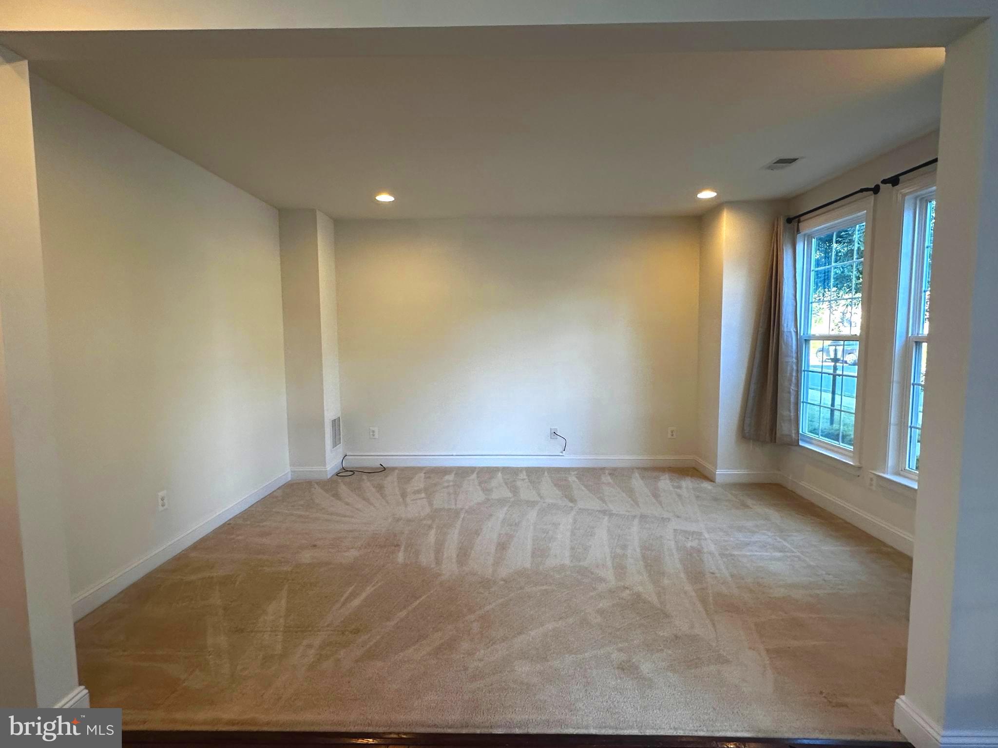 GRANT CORNER - Residential Lease