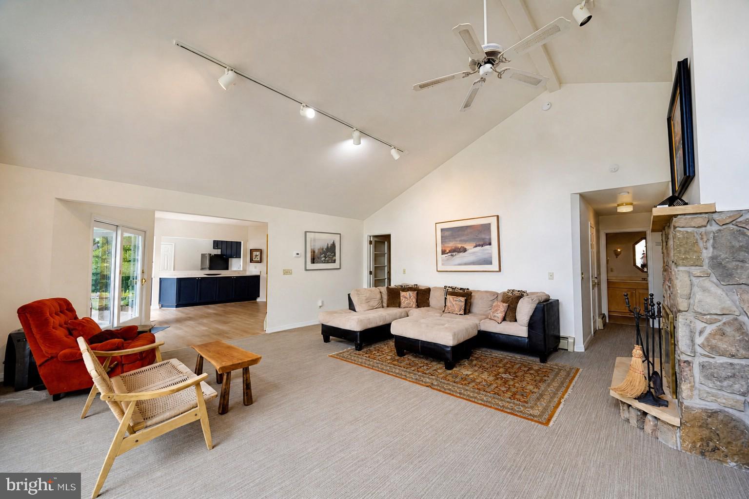 1000 ACRES - Residential