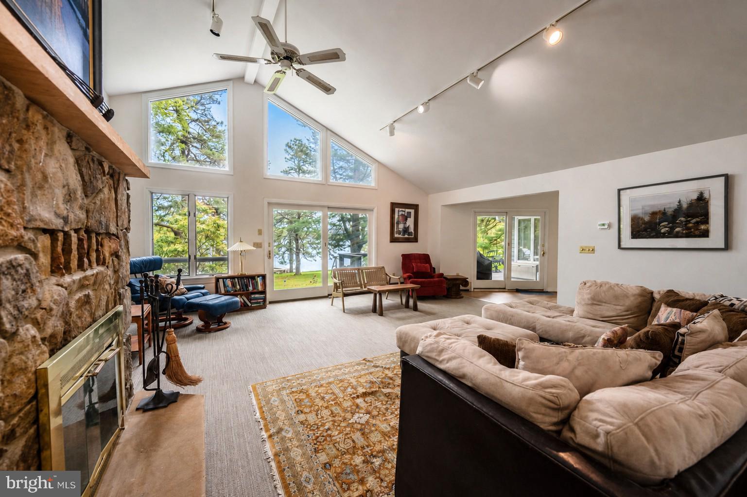 1000 ACRES - Residential