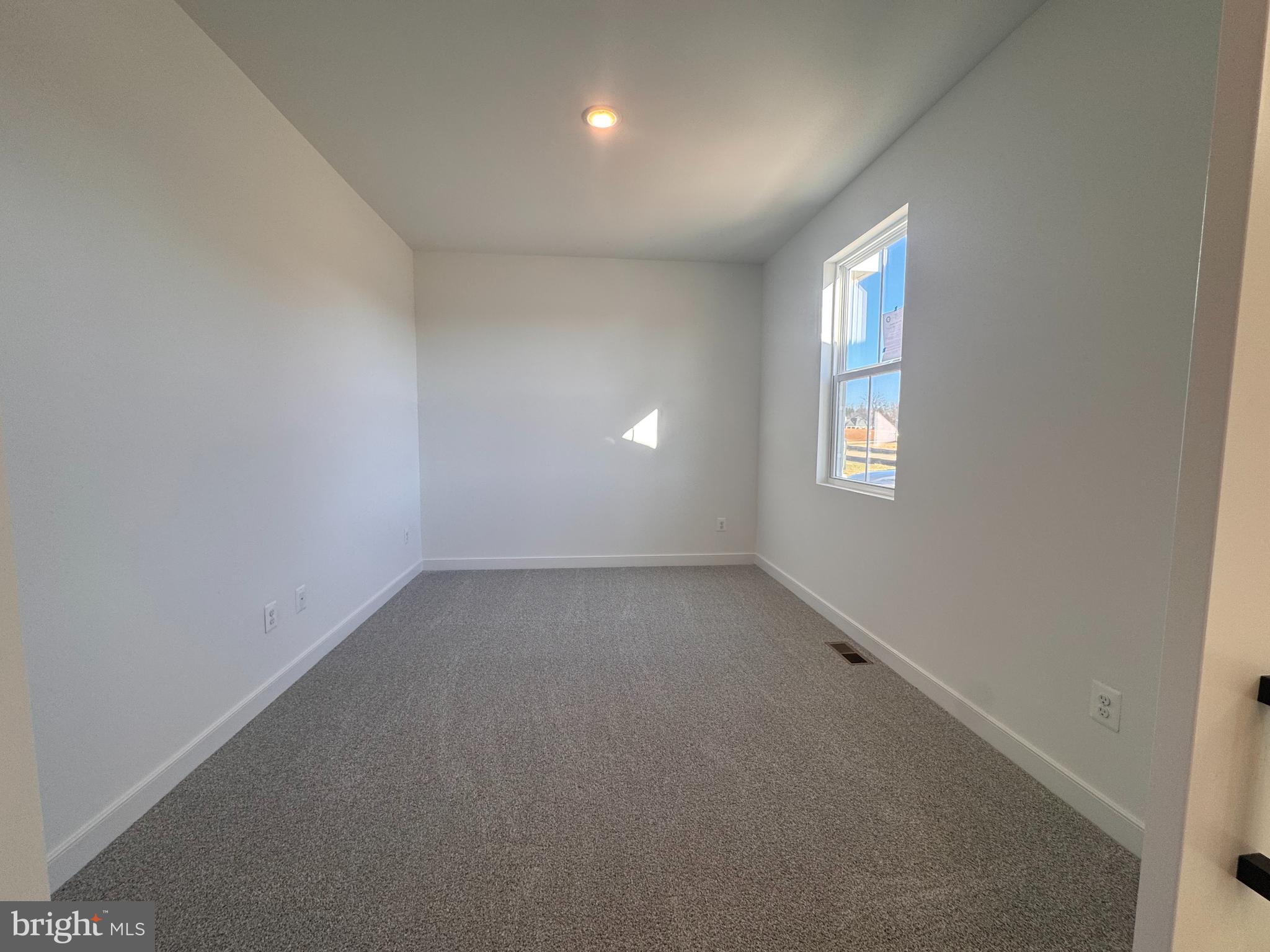 ESTATES OF TUSCARORA - Residential