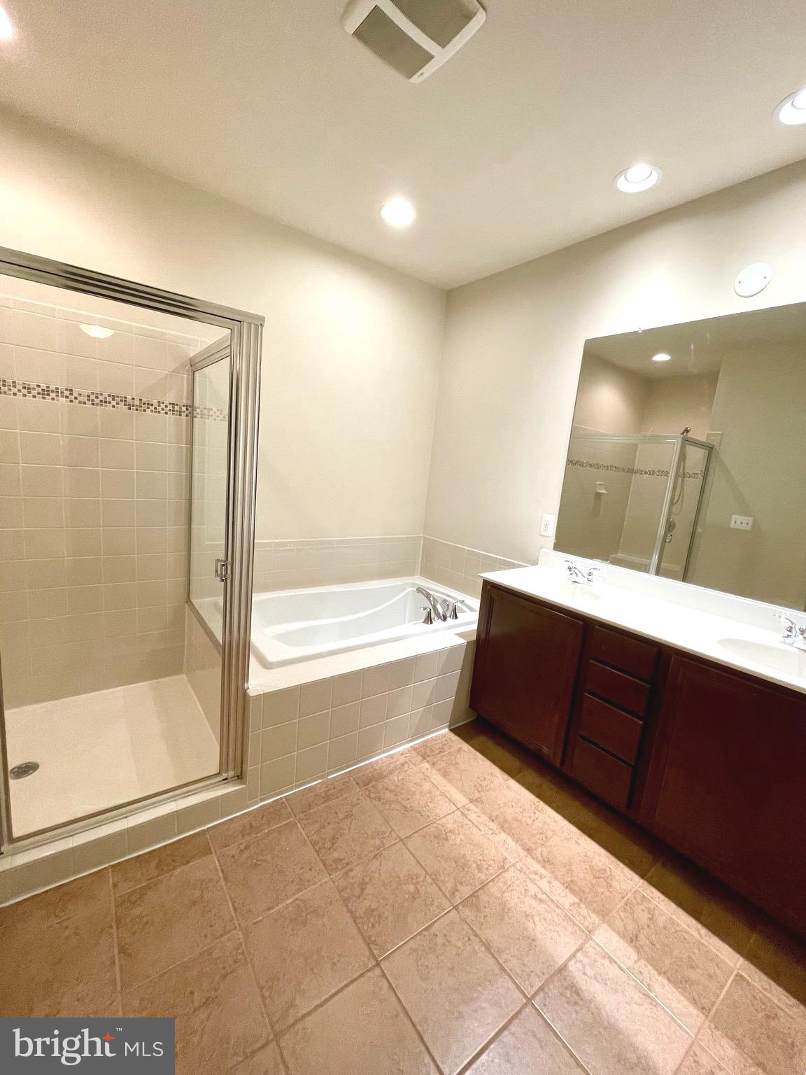 MAPLE LAWN FARMS - Residential Lease