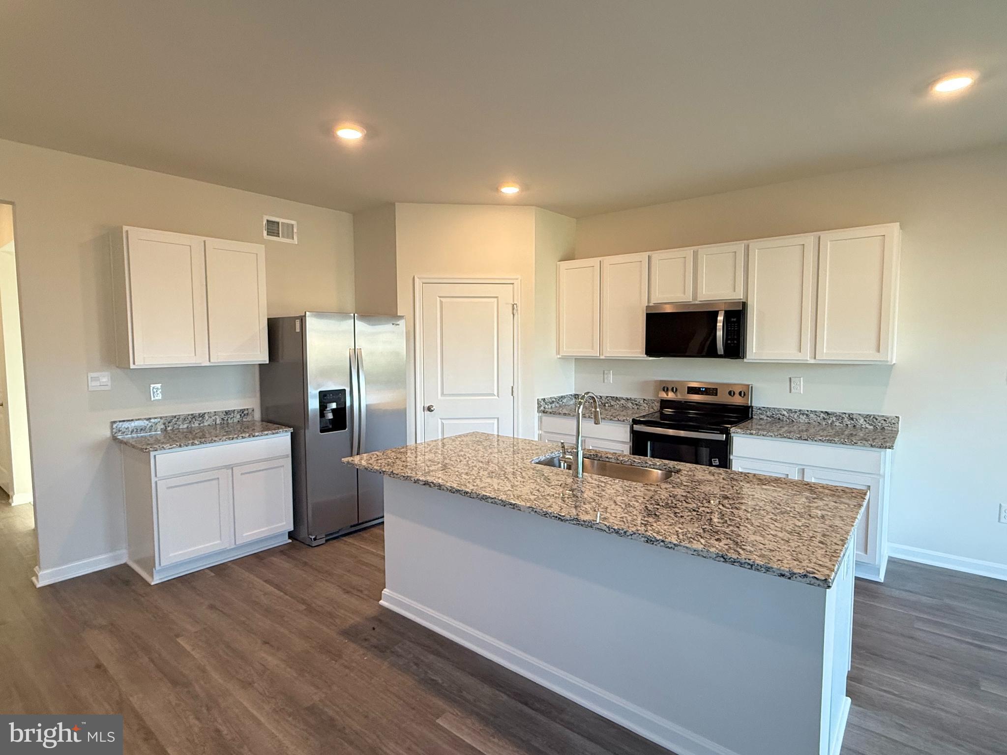 RED HILL - Residential