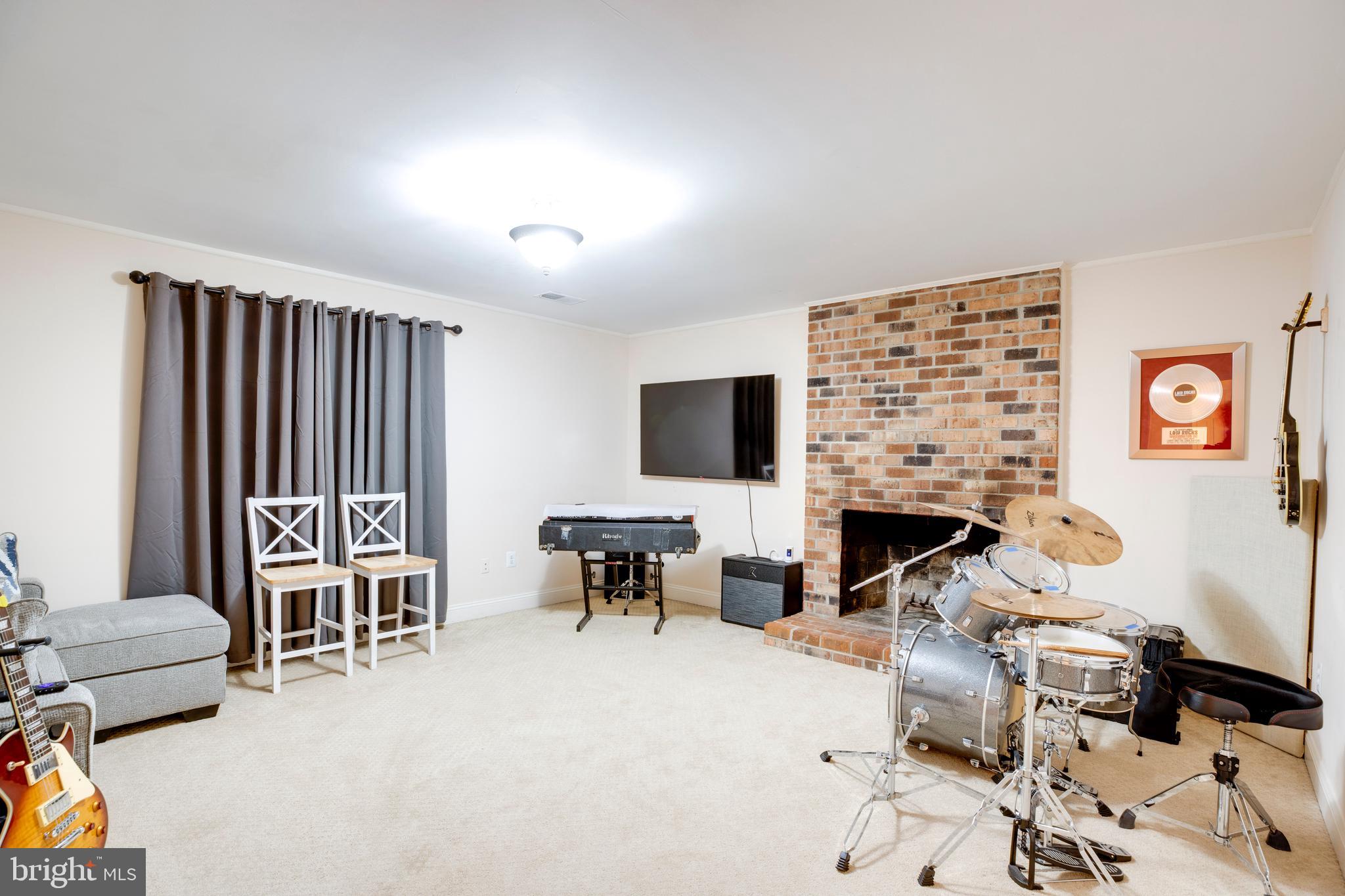 LEXINGTON ESTATES - Residential