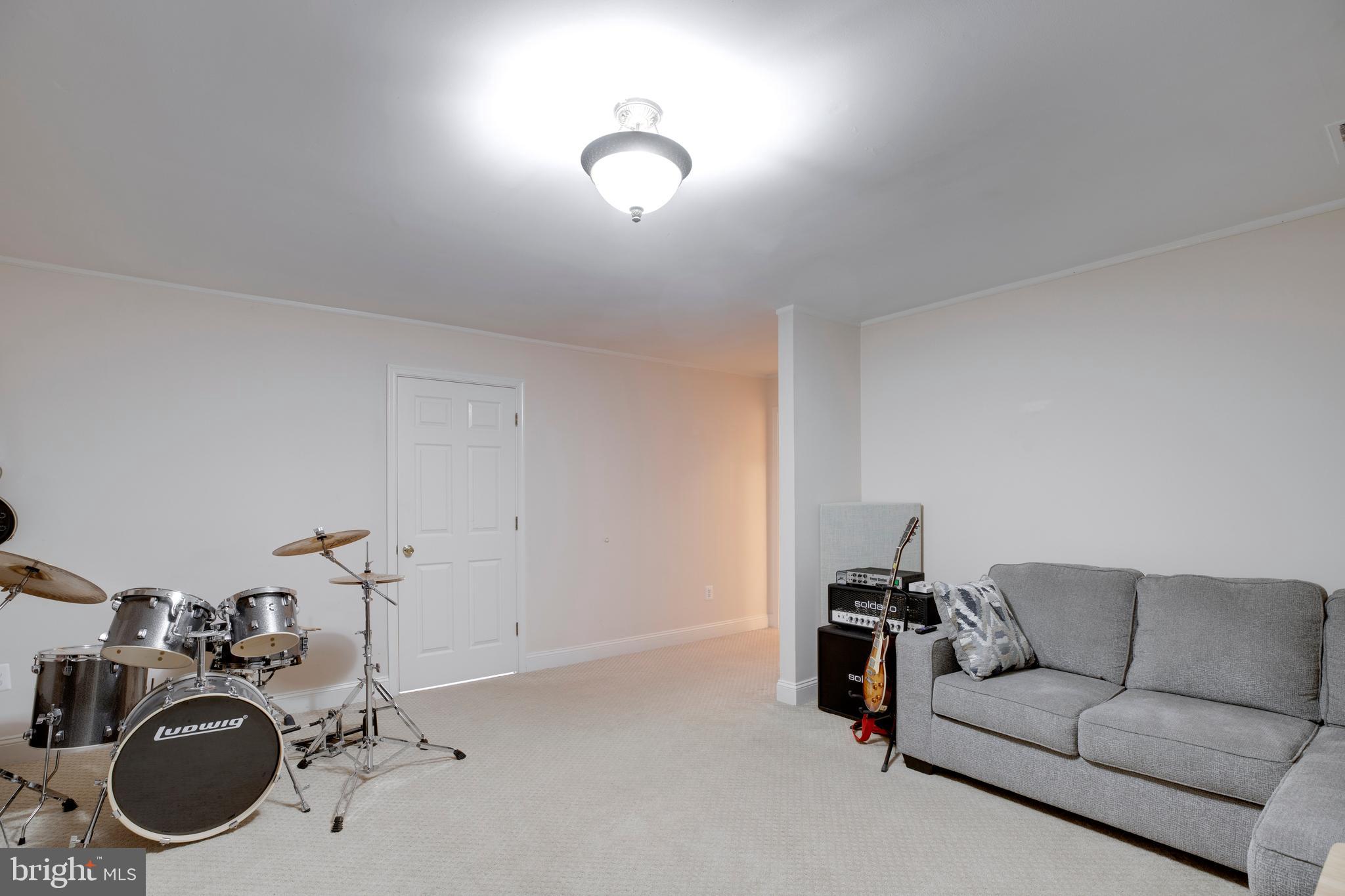 LEXINGTON ESTATES - Residential