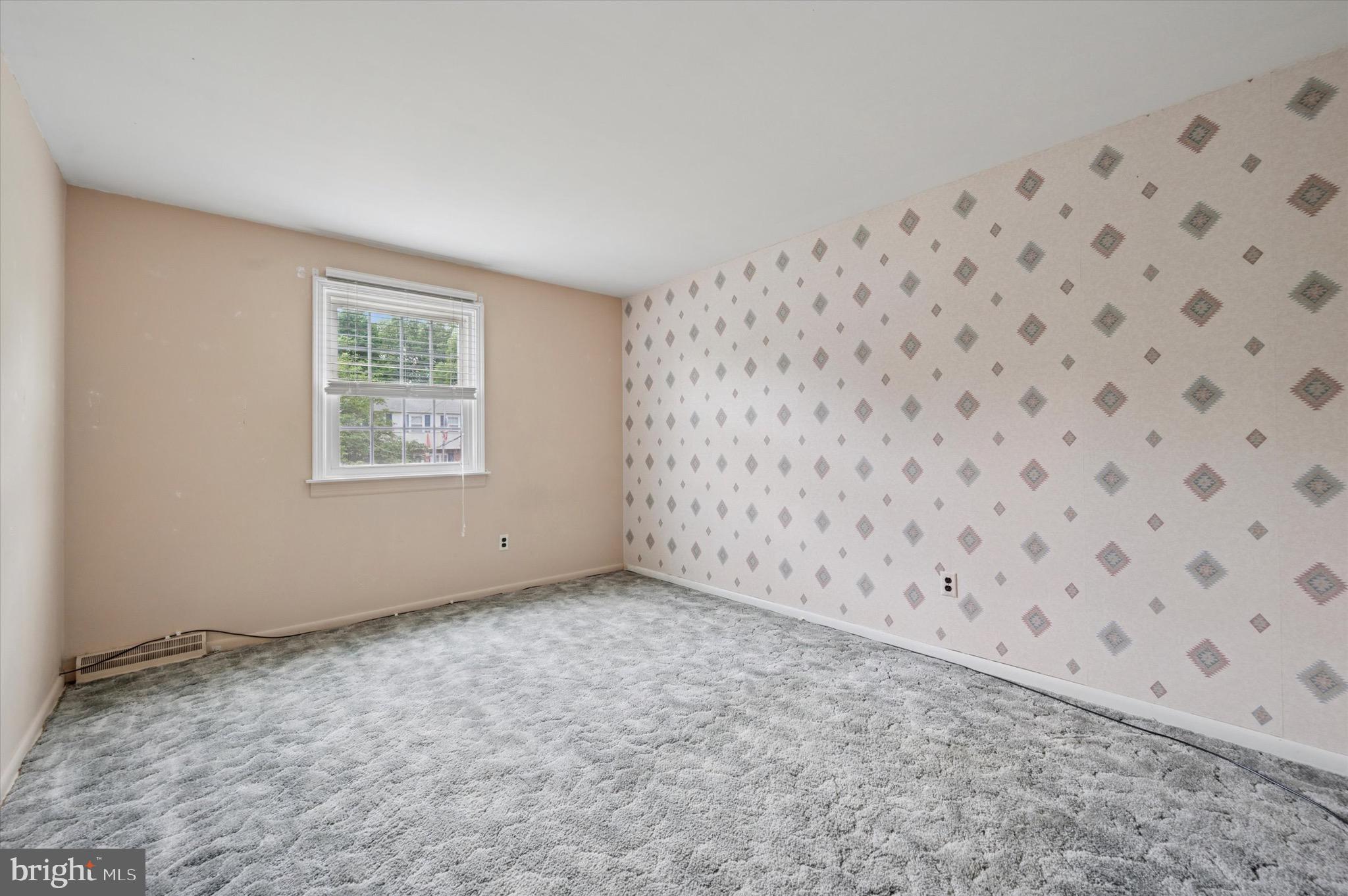 LARKIN KNOLL - Residential