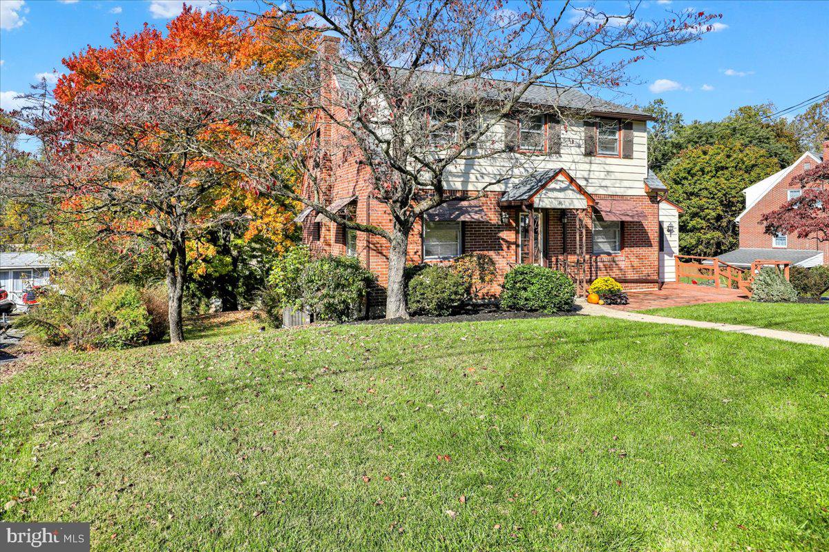 1461 OLD LANCASTER PIKE