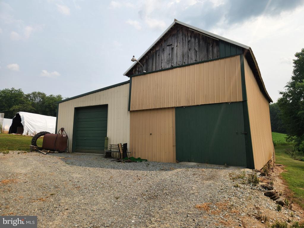 36 OLD RIVER ROAD