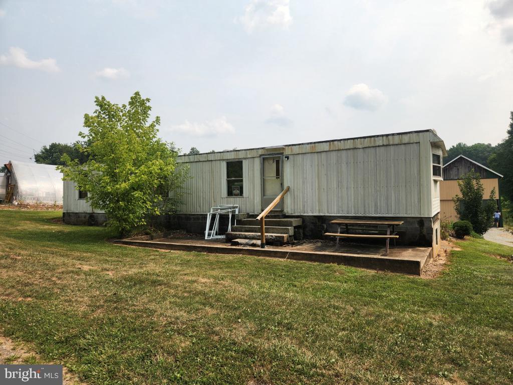 36 OLD RIVER ROAD