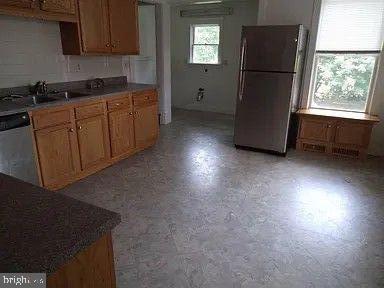 WILLOW GROVE - Residential Lease