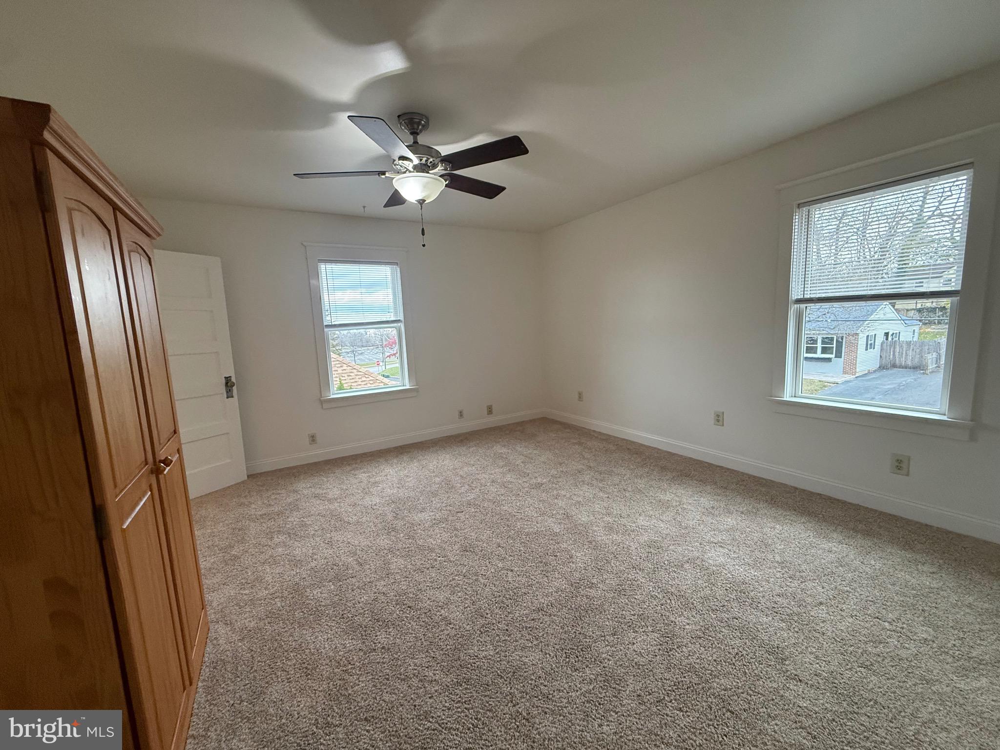 WILLOW GROVE - Residential Lease