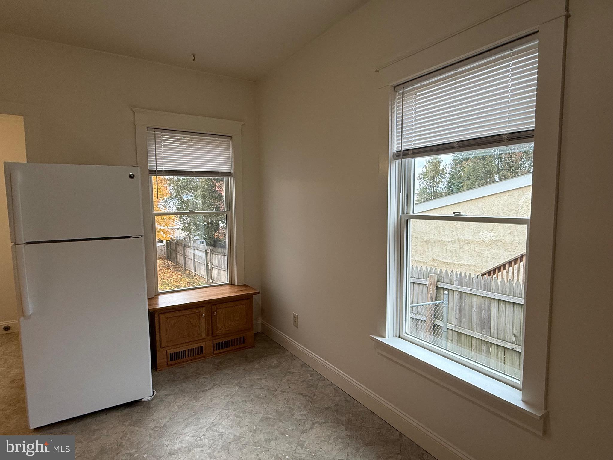 WILLOW GROVE - Residential Lease