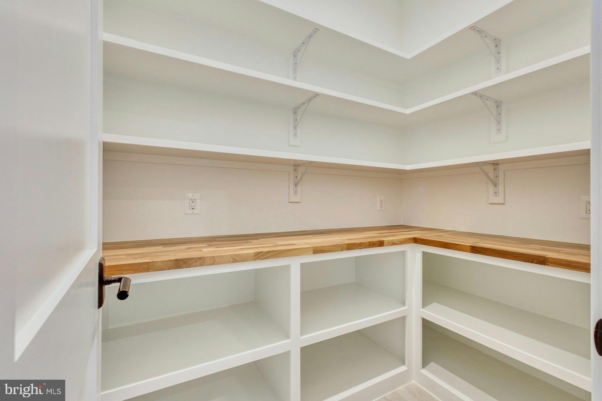 BELLEVUE FOREST - Residential