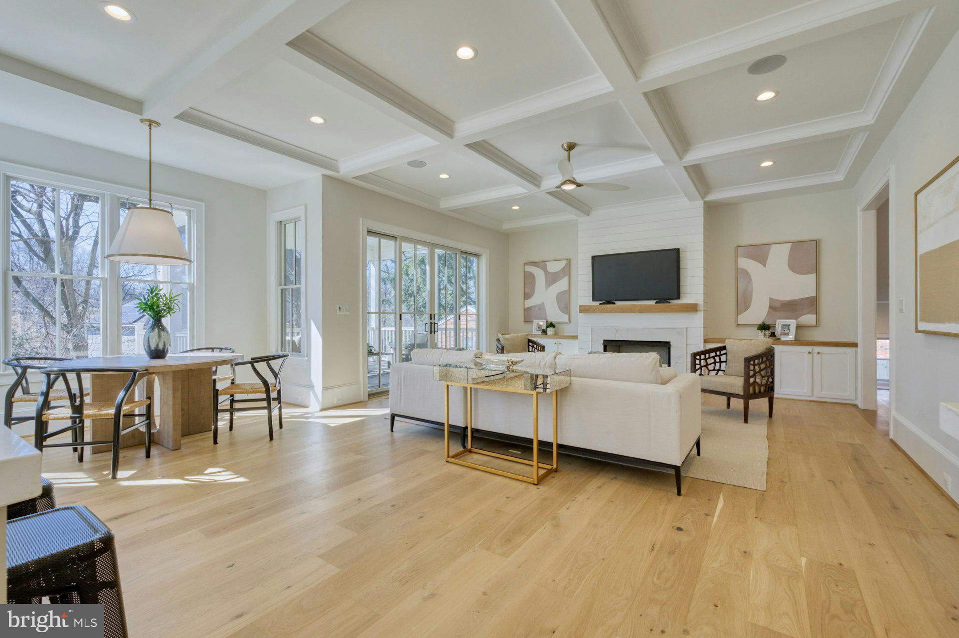 BELLEVUE FOREST - Residential