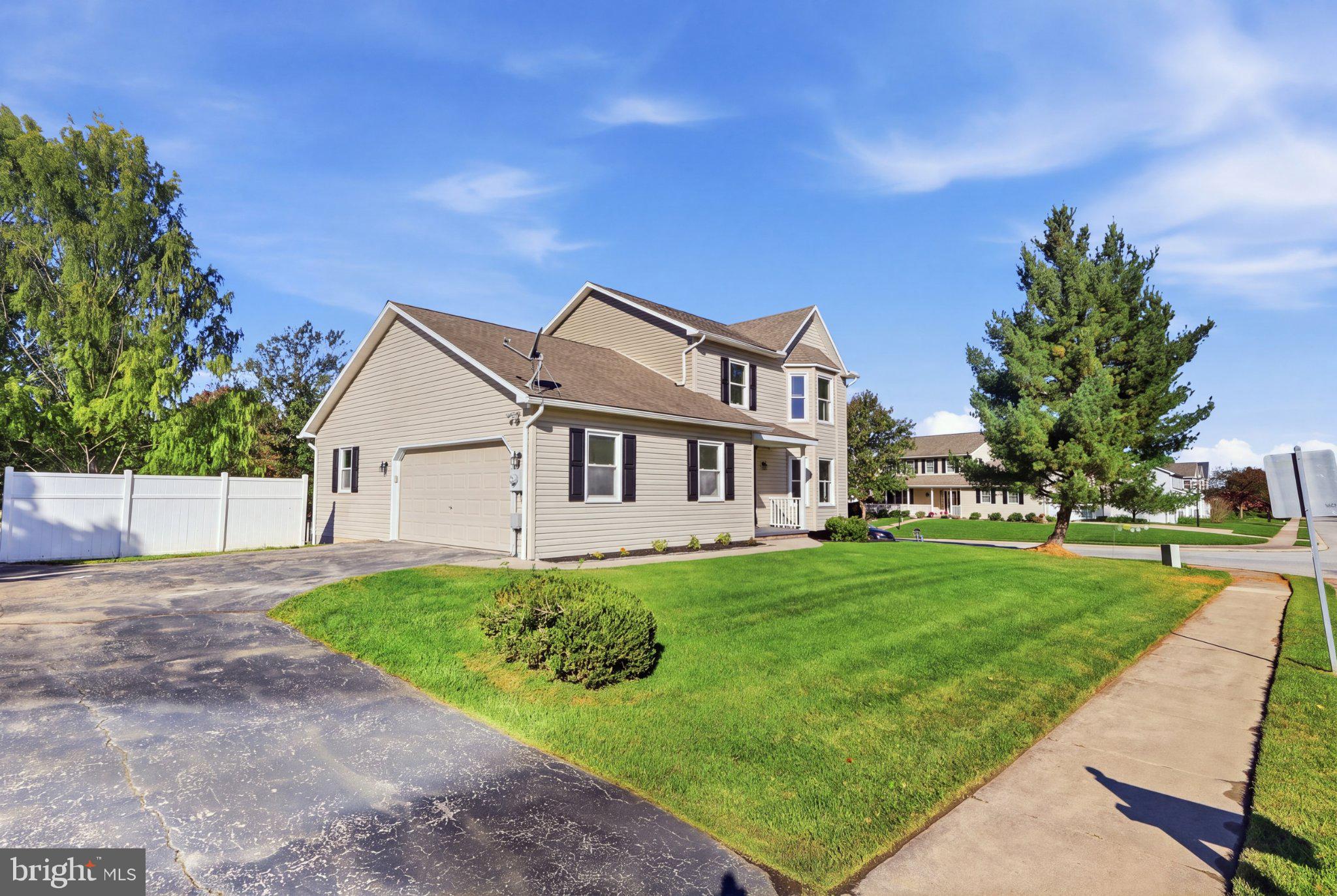 1894 GOLDEN EAGLE DRIVE