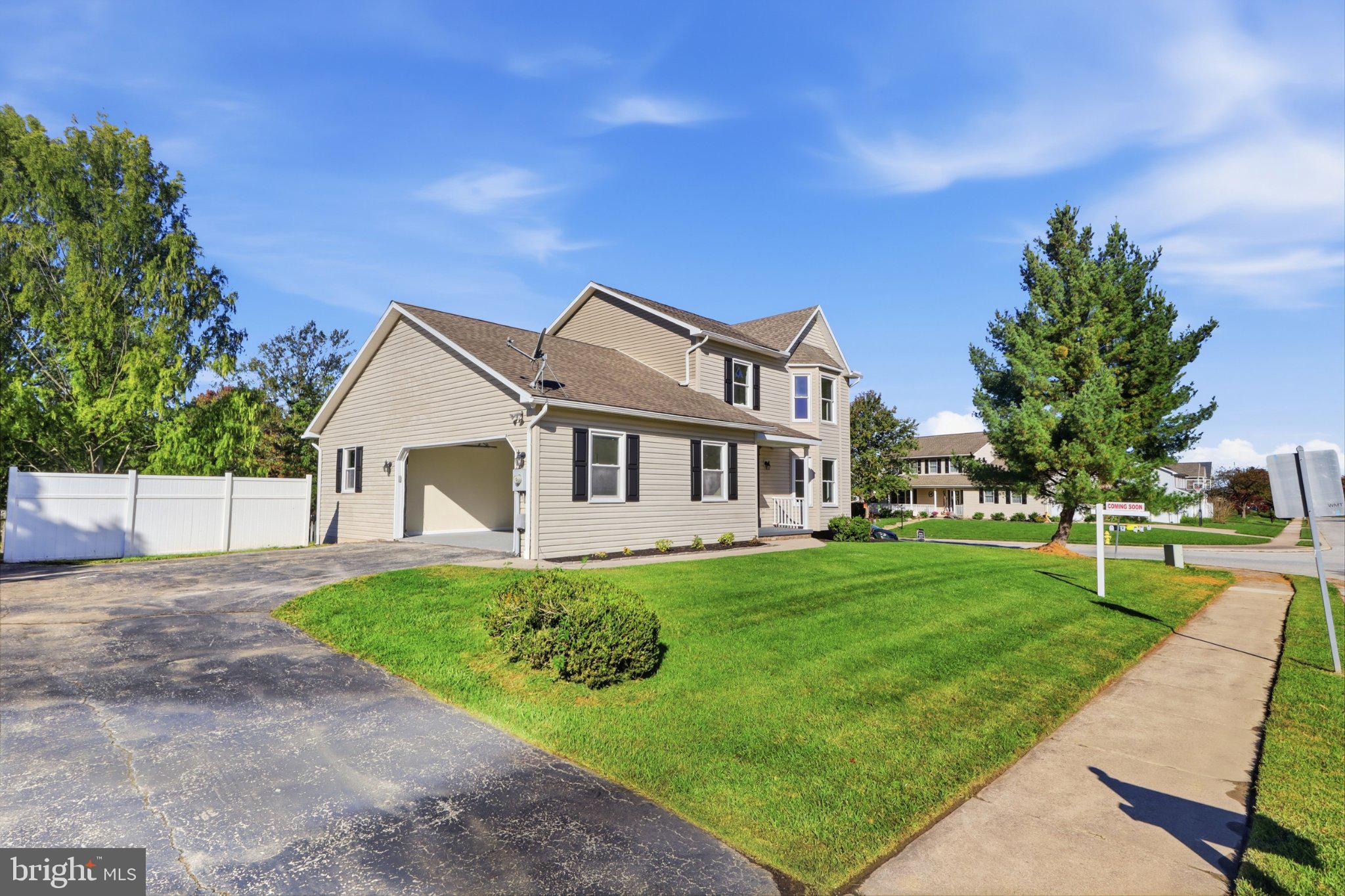 1894 GOLDEN EAGLE DRIVE