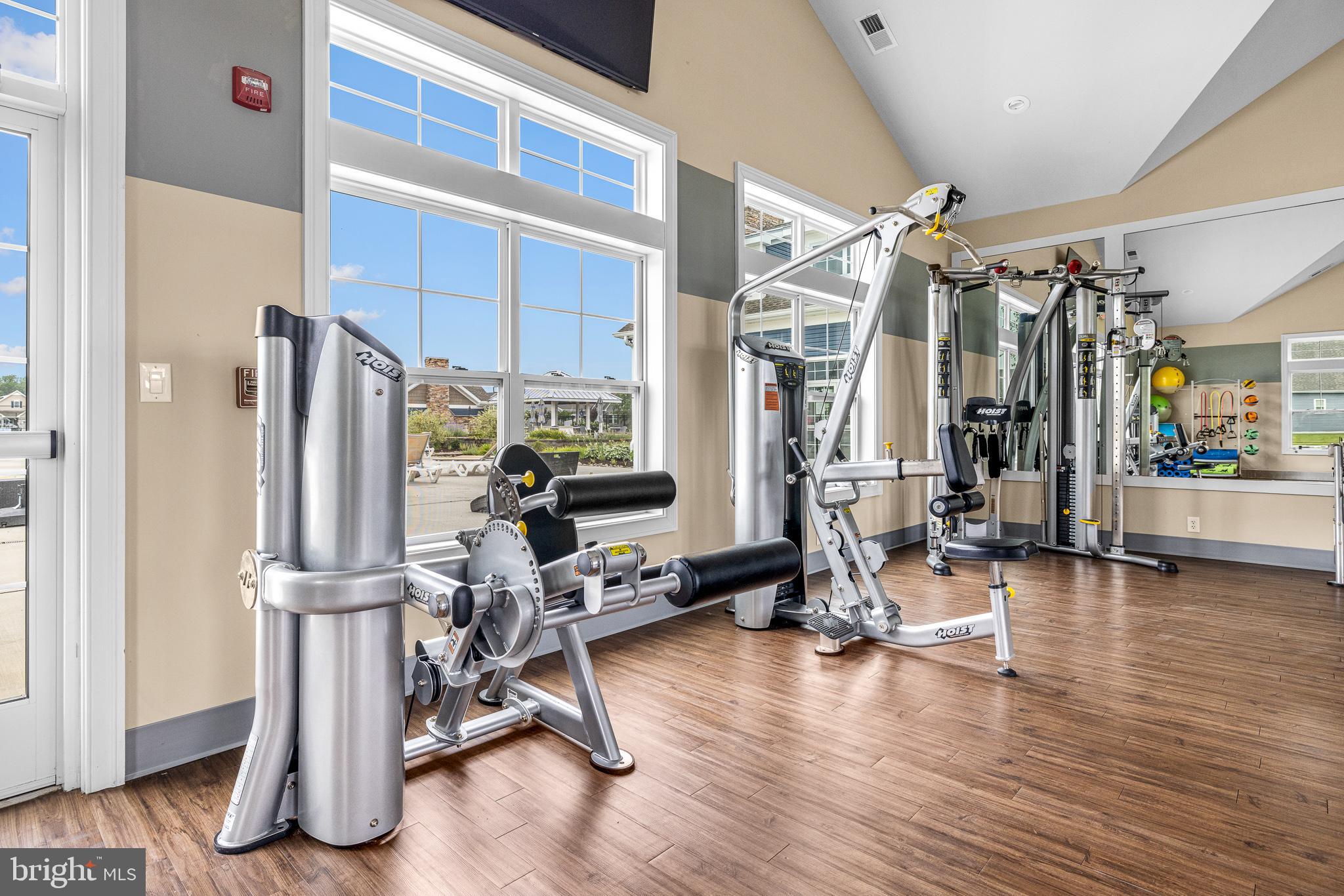 PELICAN POINT - Residential