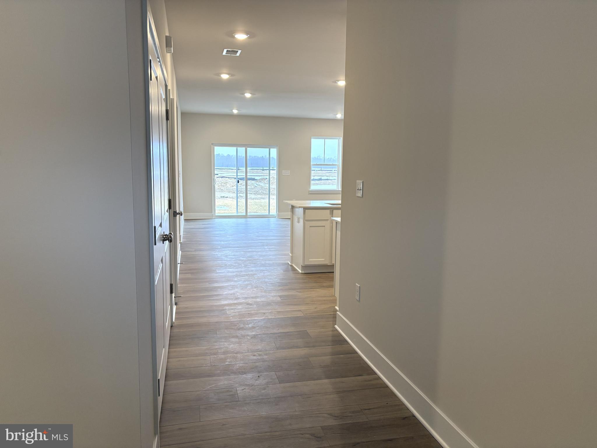 PELICAN POINT - Residential