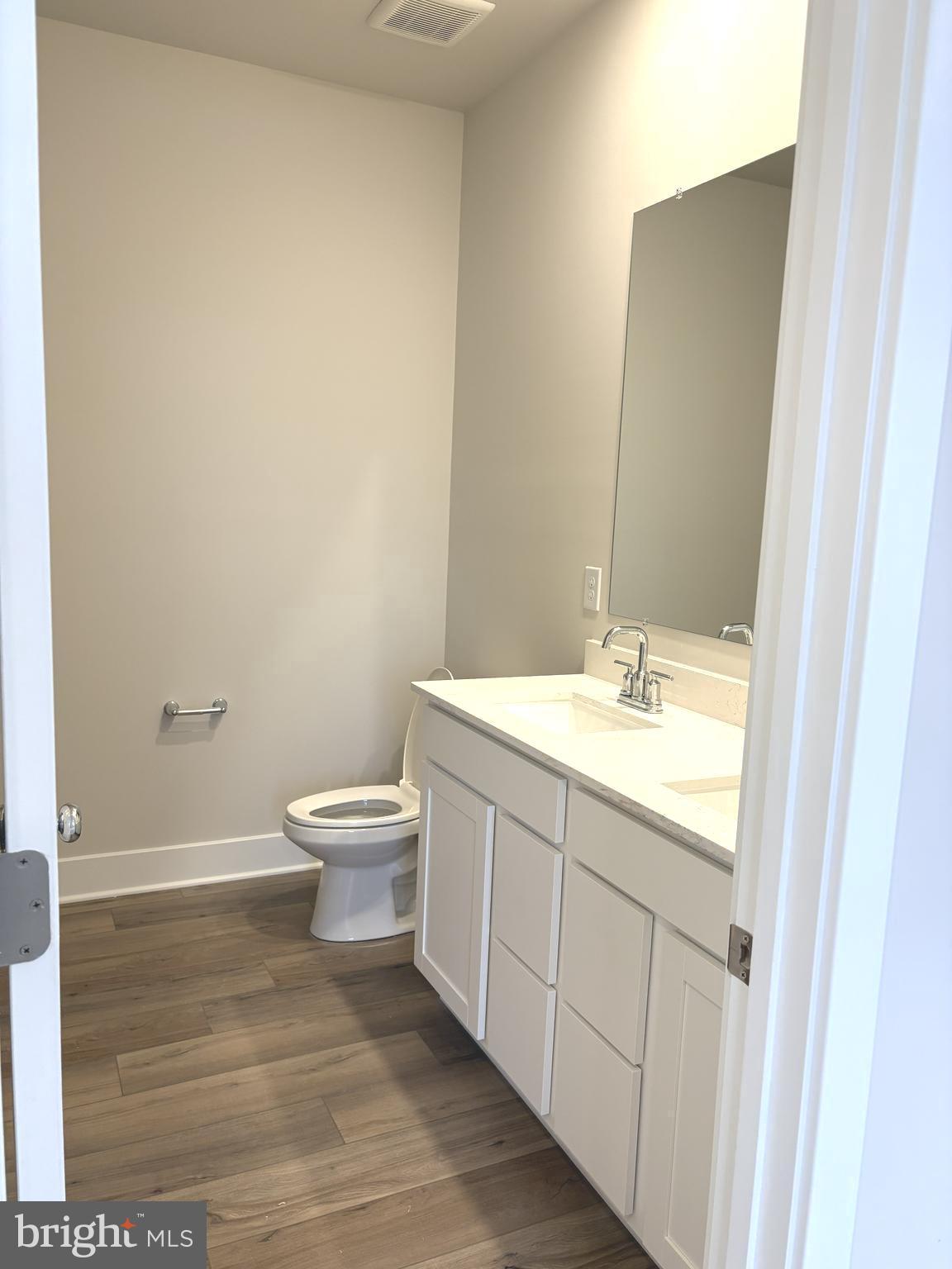 PELICAN POINT - Residential