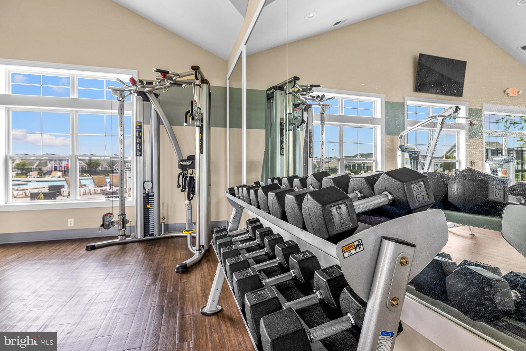 PELICAN POINT - Residential