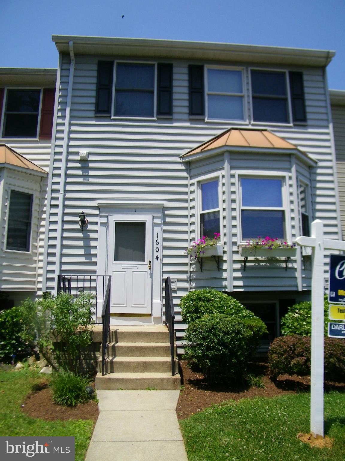 WHISPERING WOODS - Residential