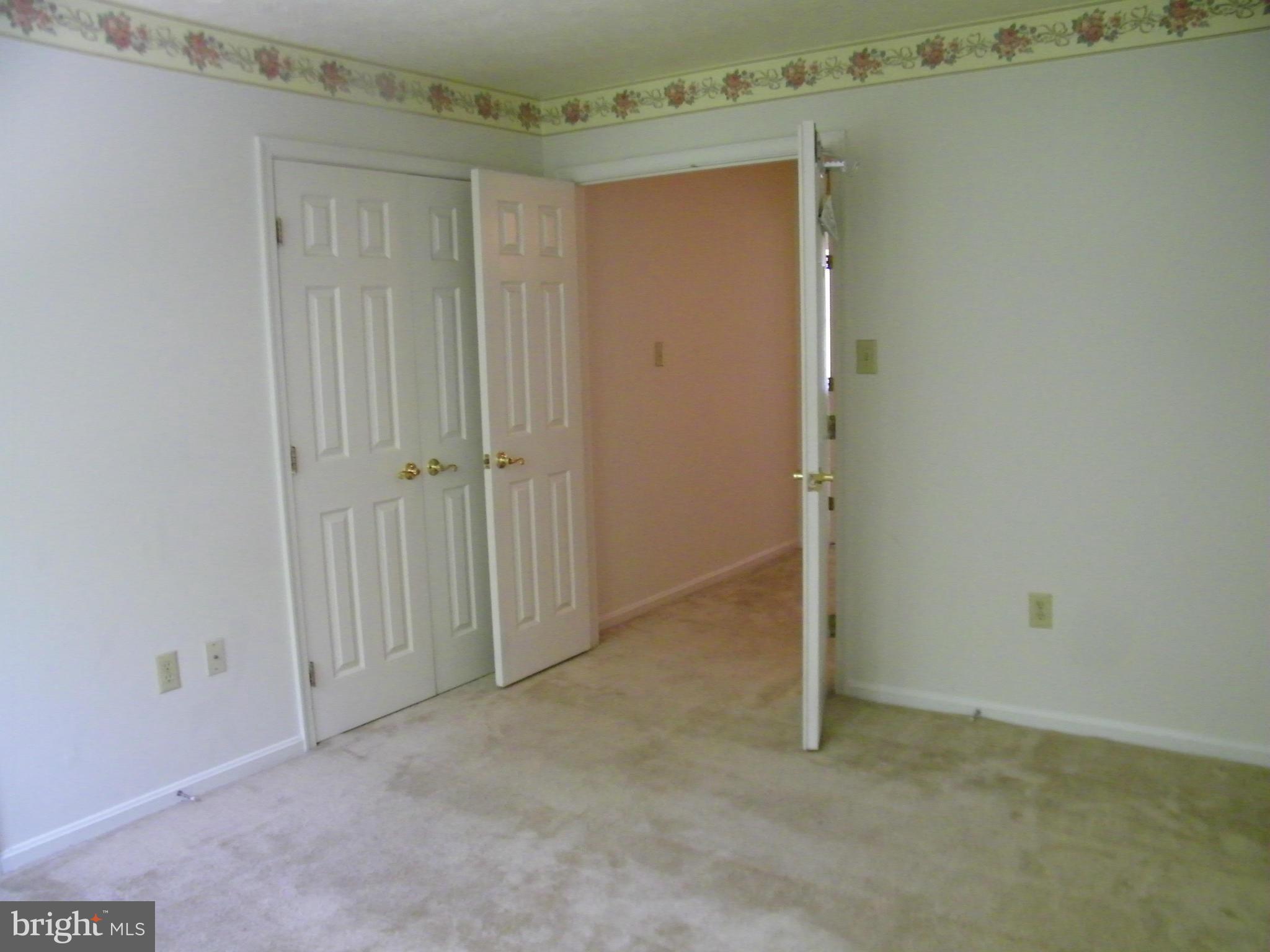 WHISPERING WOODS - Residential