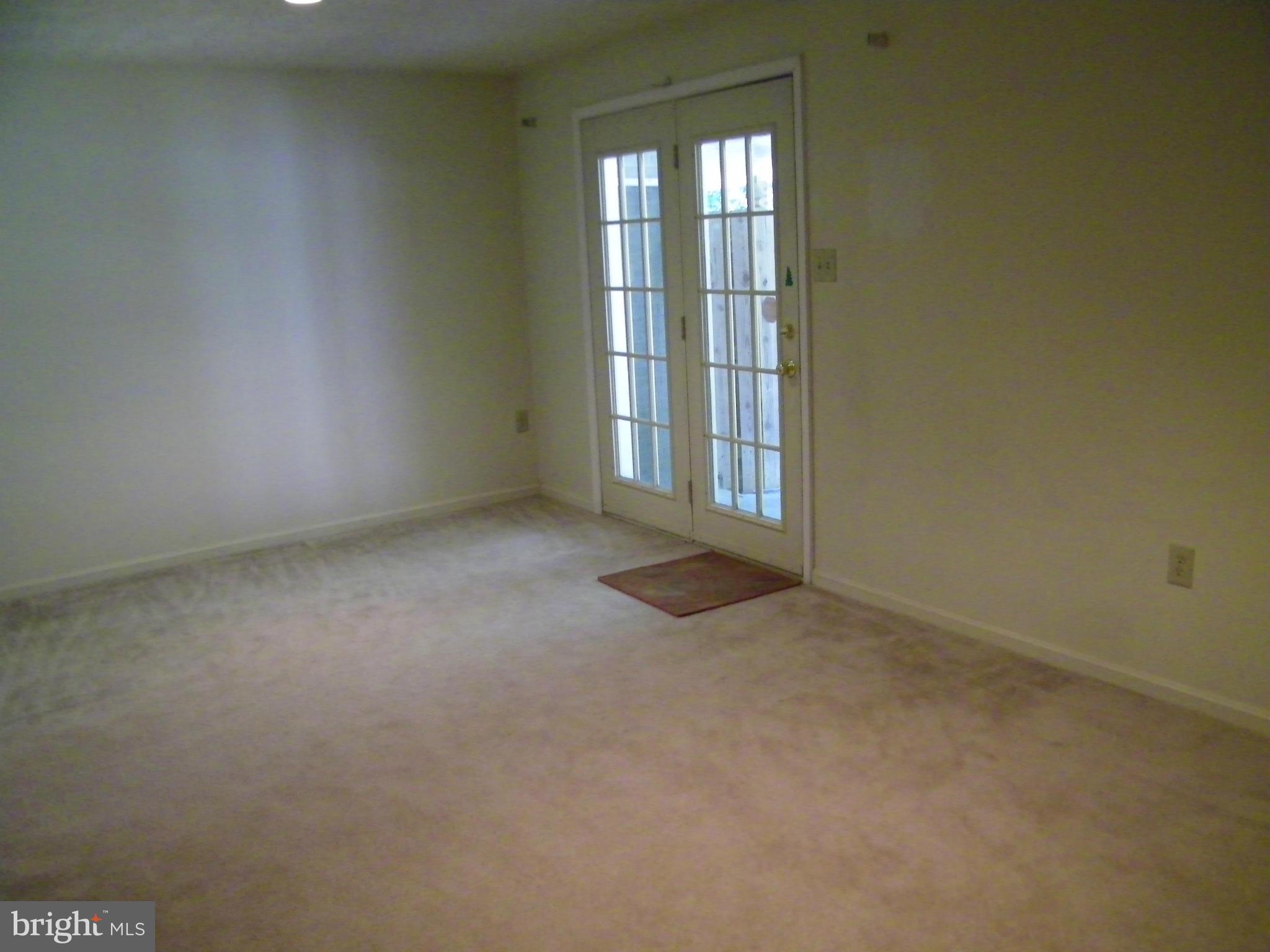 WHISPERING WOODS - Residential