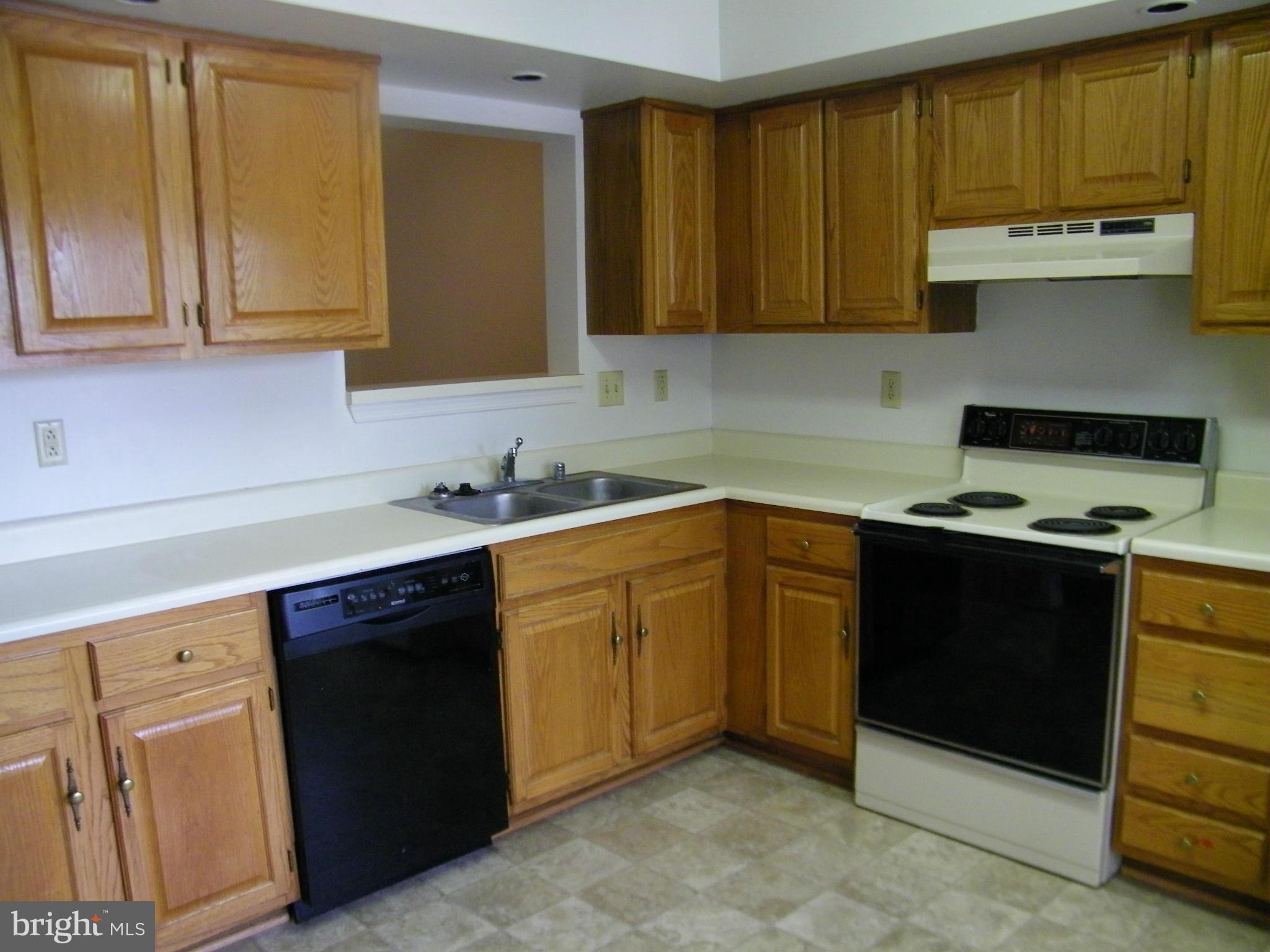 WHISPERING WOODS - Residential