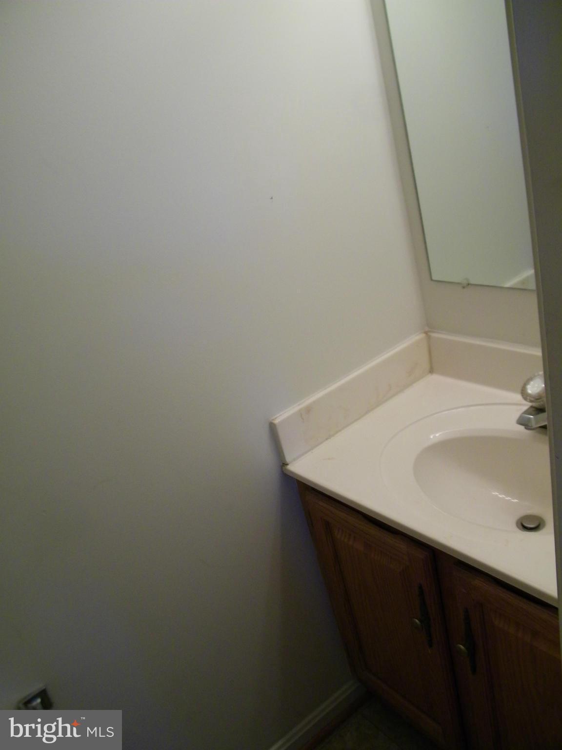 WHISPERING WOODS - Residential