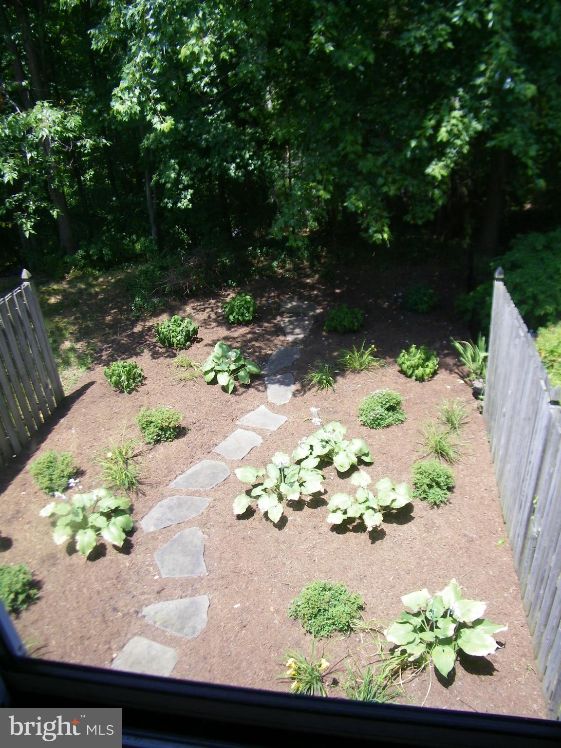 WHISPERING WOODS - Residential