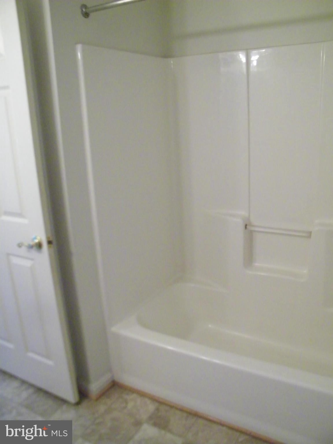 WHISPERING WOODS - Residential