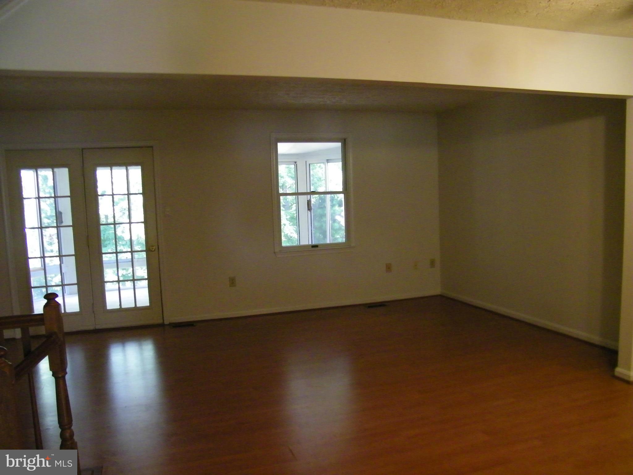 WHISPERING WOODS - Residential