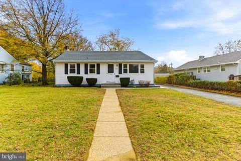 216 E HOWARD STREET CLAYTON NJ 08312