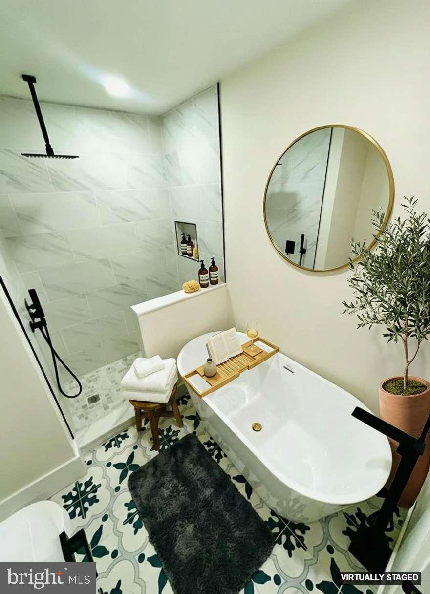 WEST OAK LANE - Residential