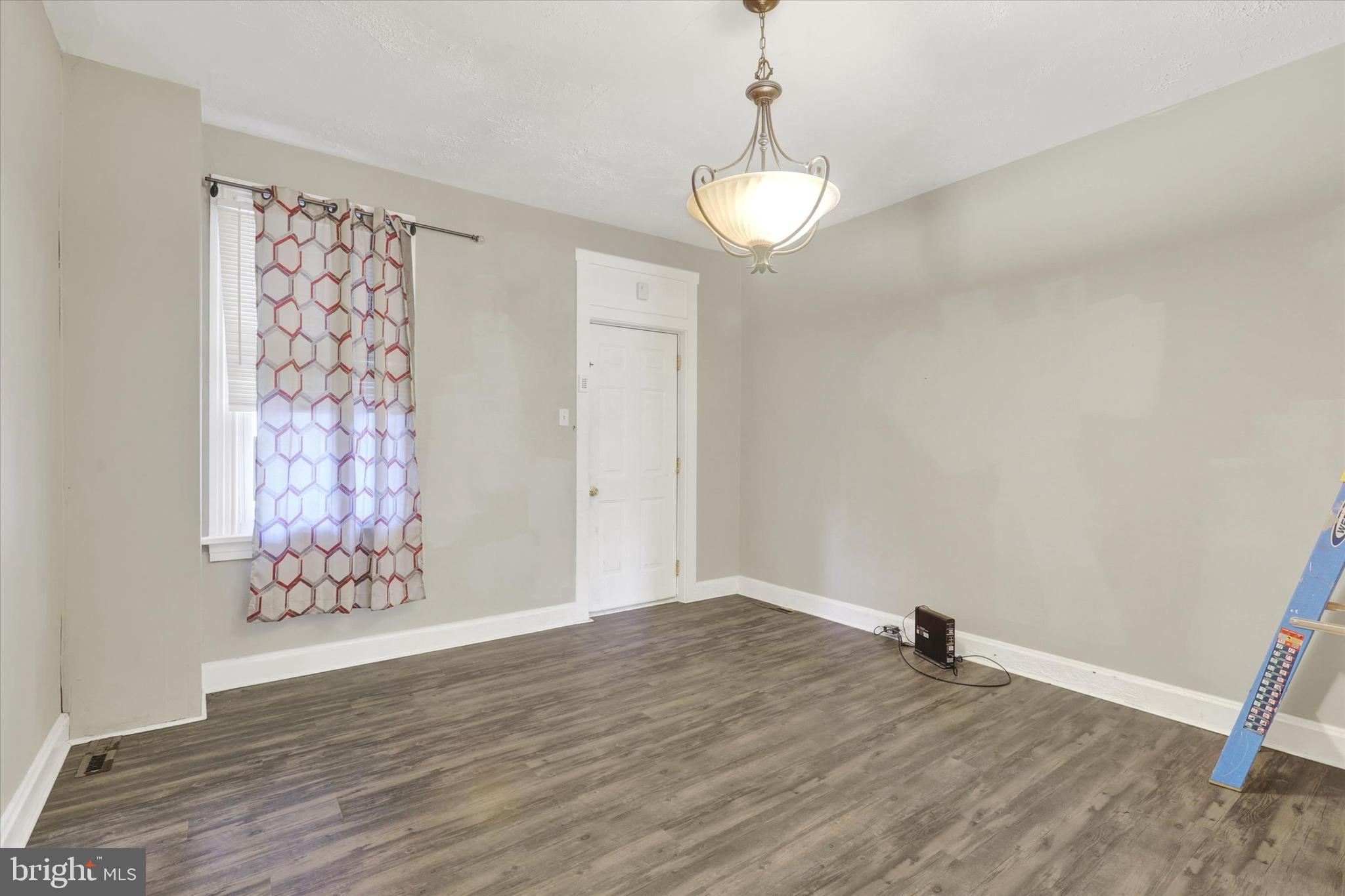554 S 2ND STREET