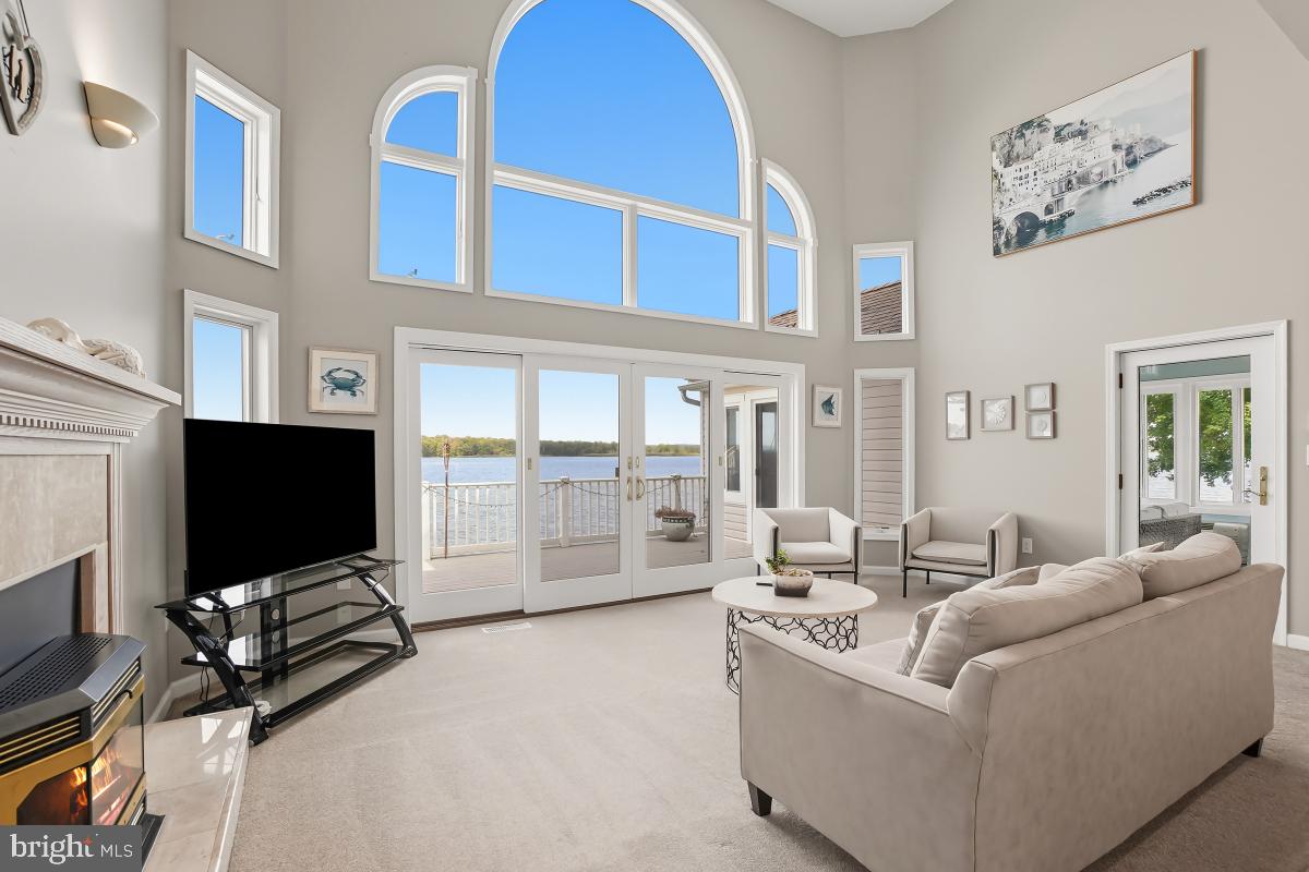 WEST TWIN RIVER - Residential