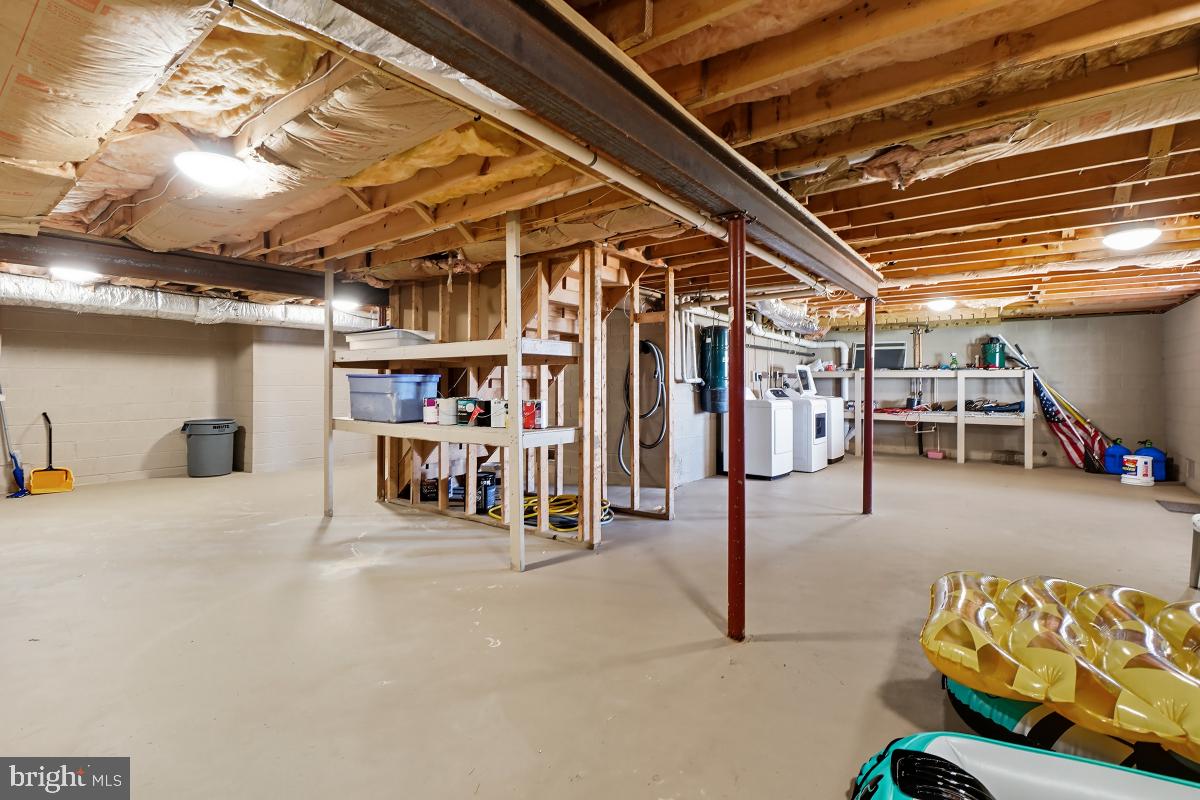 WEST TWIN RIVER - Residential