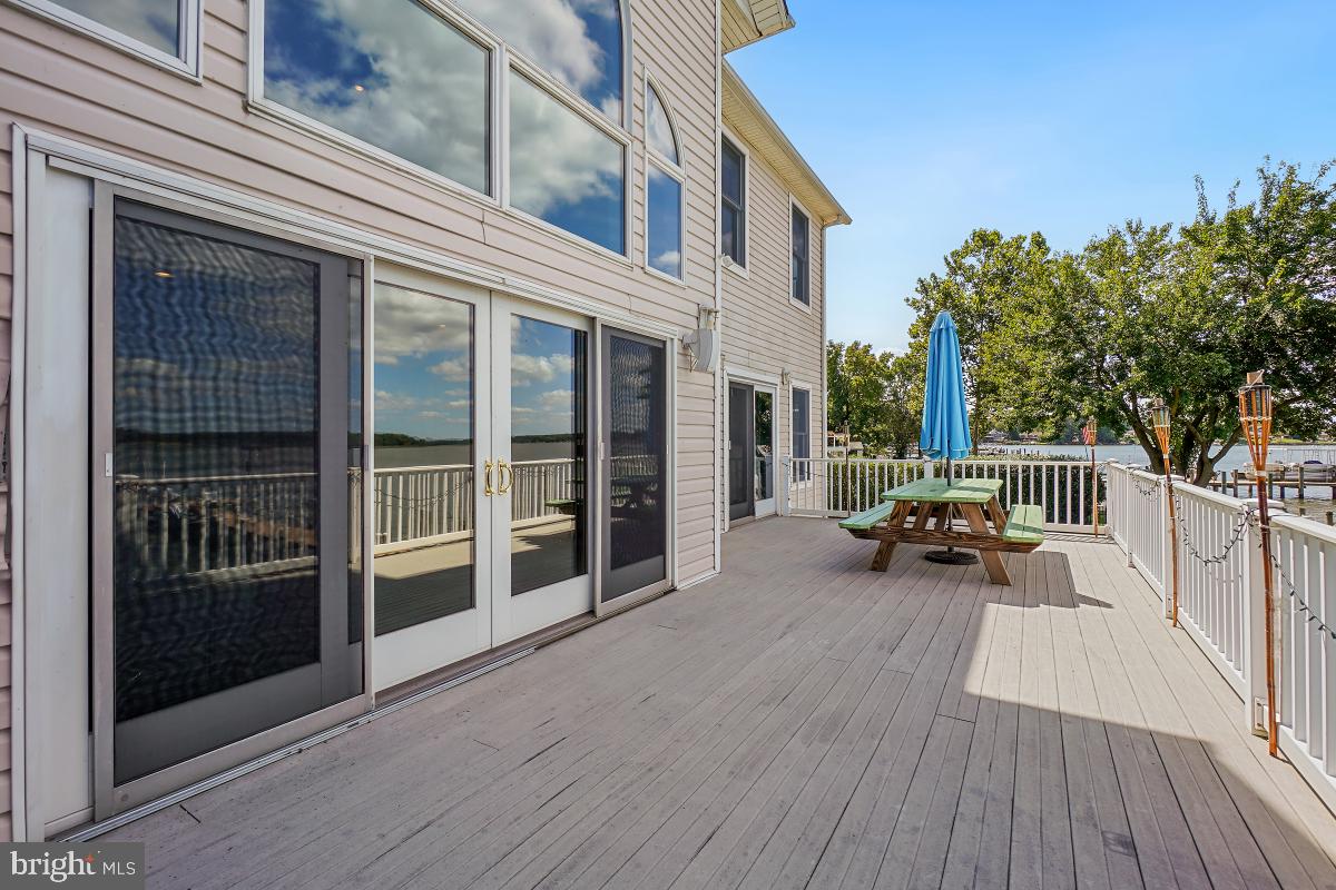 WEST TWIN RIVER - Residential