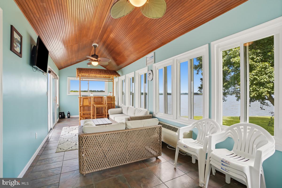 WEST TWIN RIVER - Residential