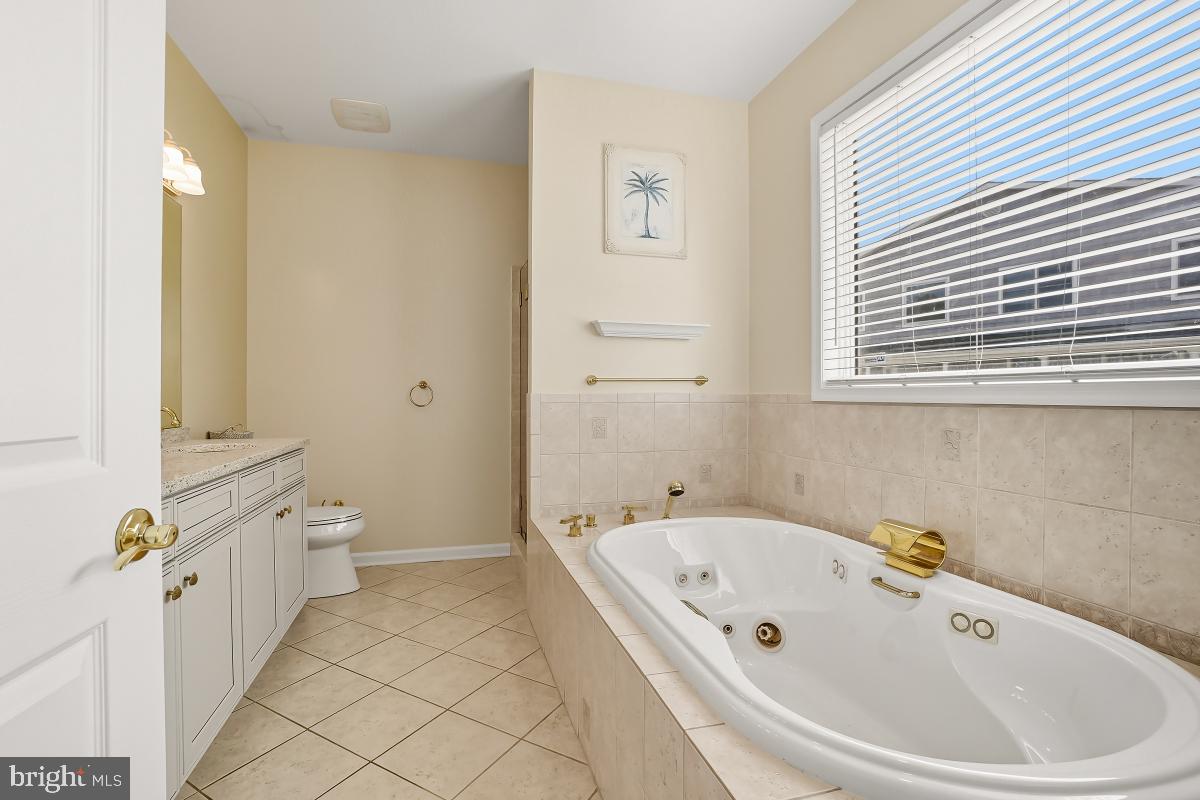 WEST TWIN RIVER - Residential