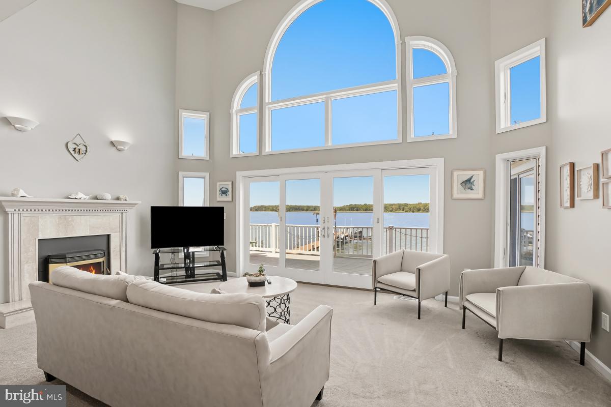 WEST TWIN RIVER - Residential