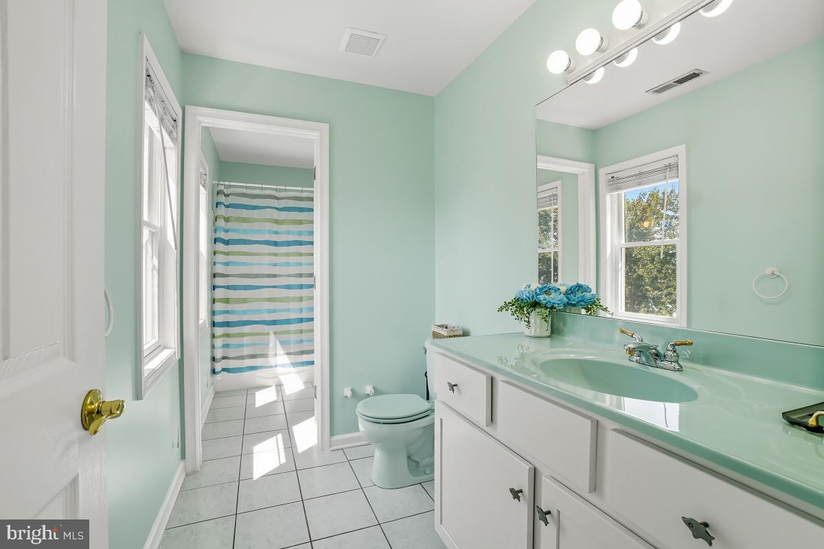 WEST TWIN RIVER - Residential