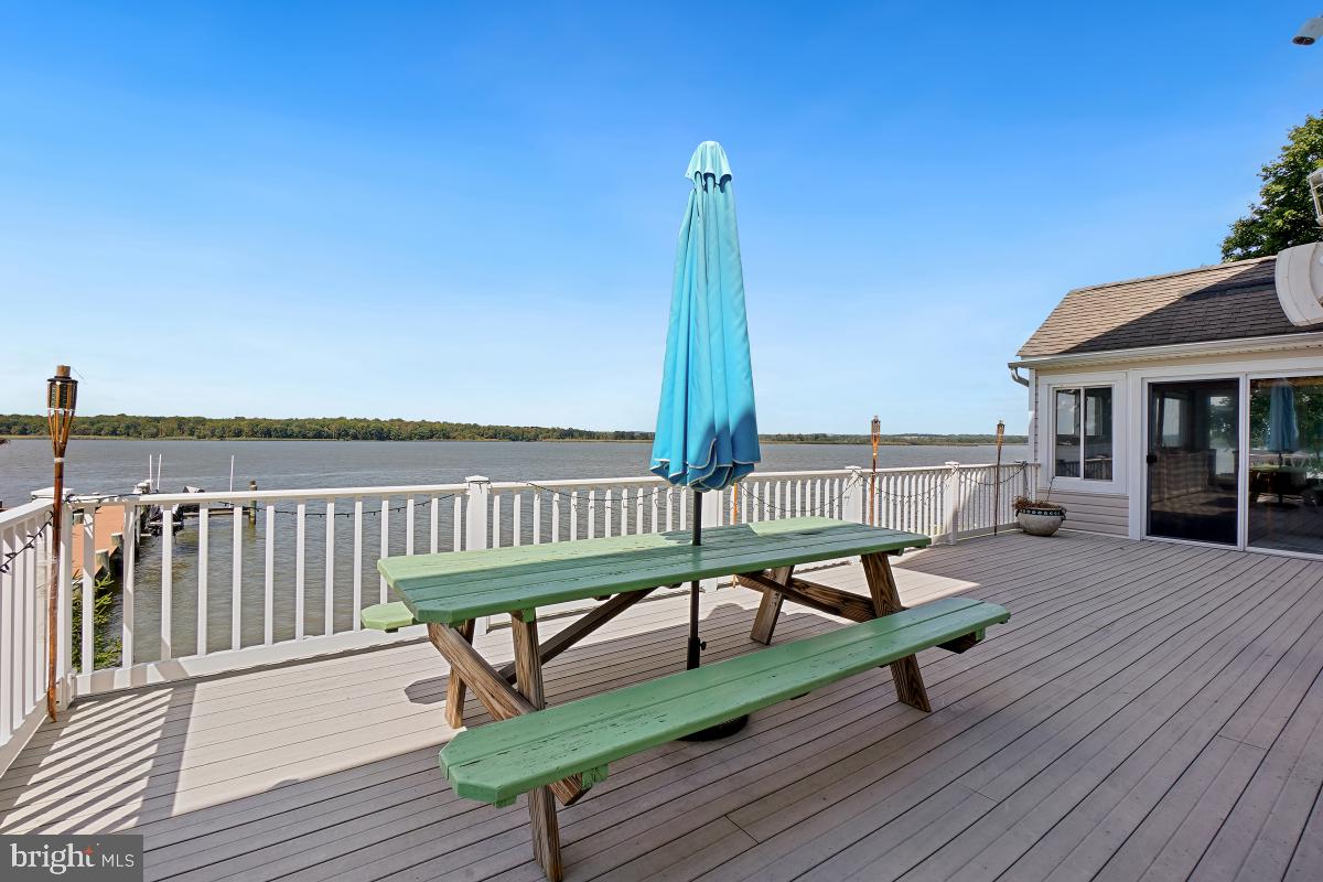 WEST TWIN RIVER - Residential