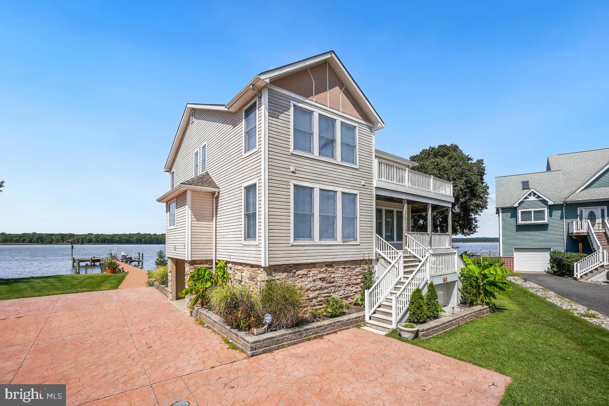 WEST TWIN RIVER - Residential