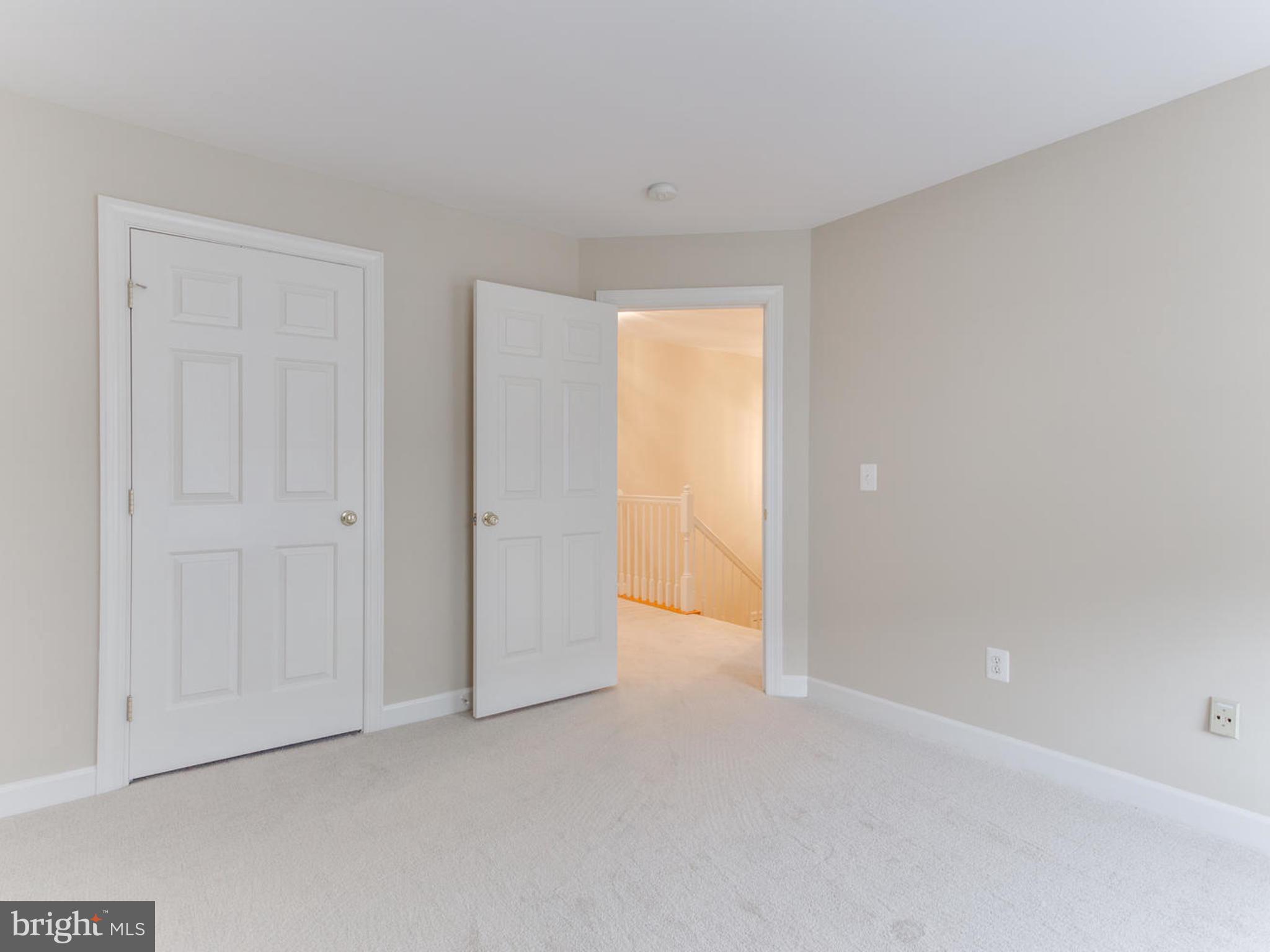 RIVER CREEK - Residential Lease