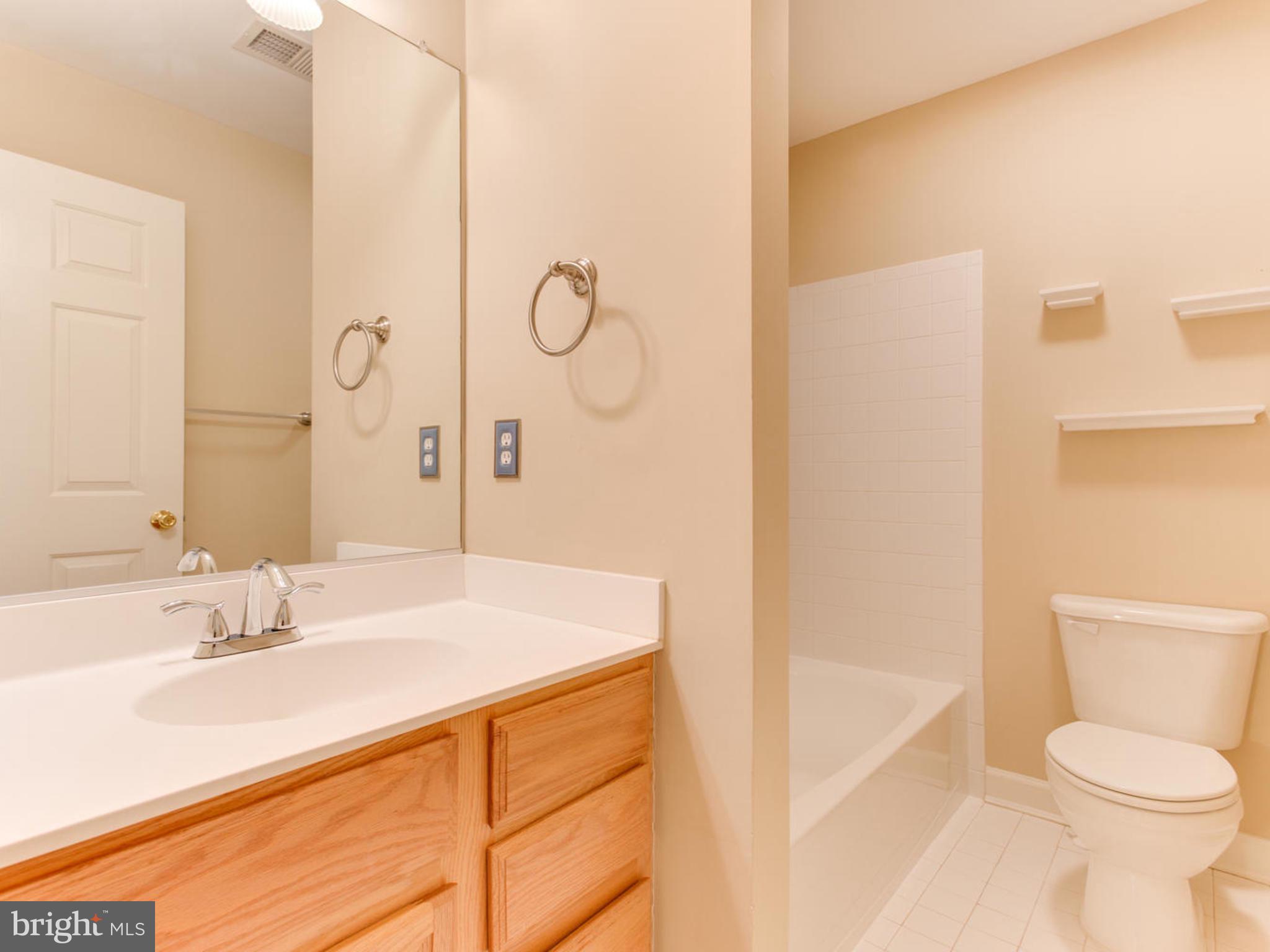 RIVER CREEK - Residential Lease