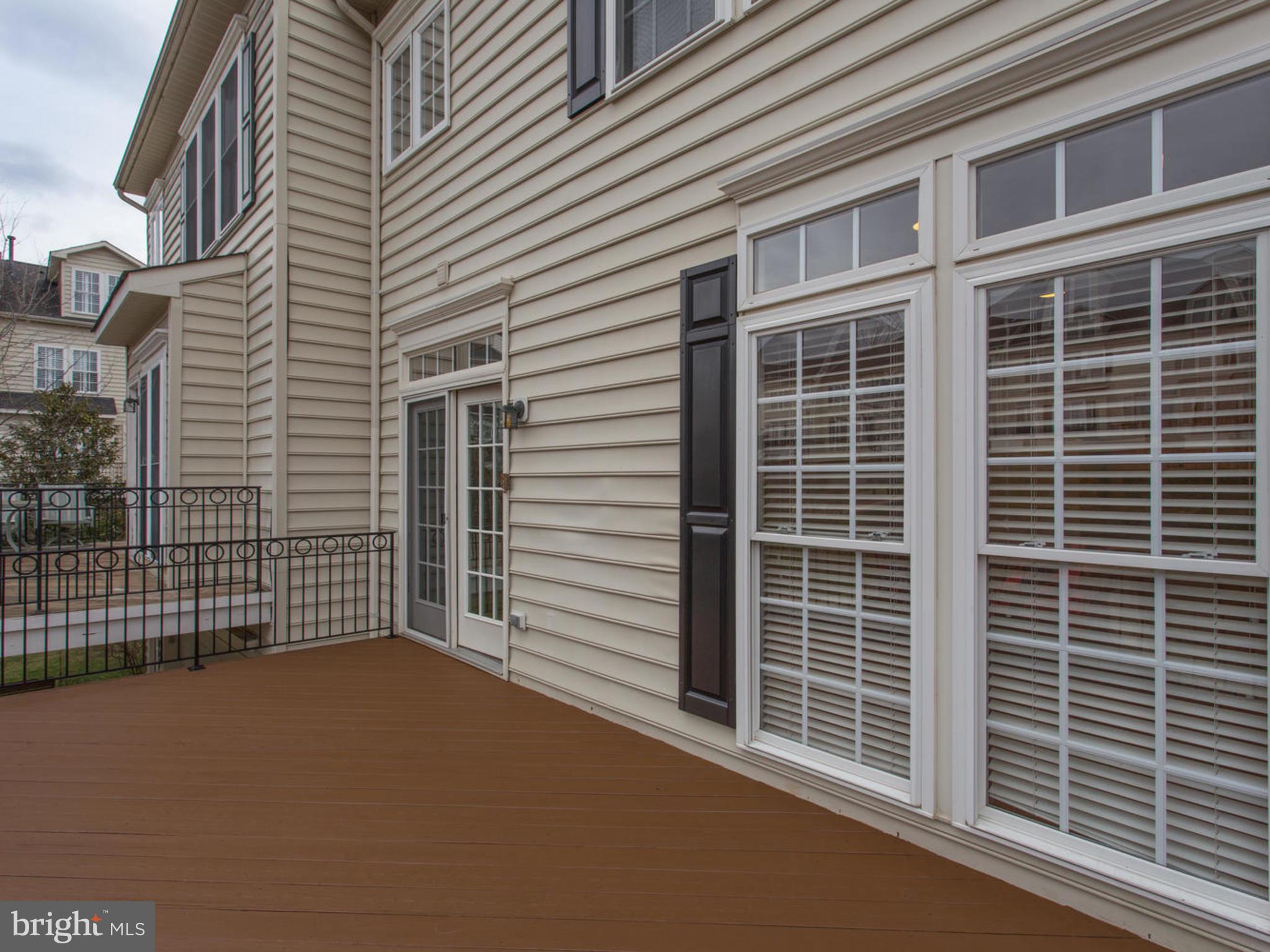 RIVER CREEK - Residential Lease