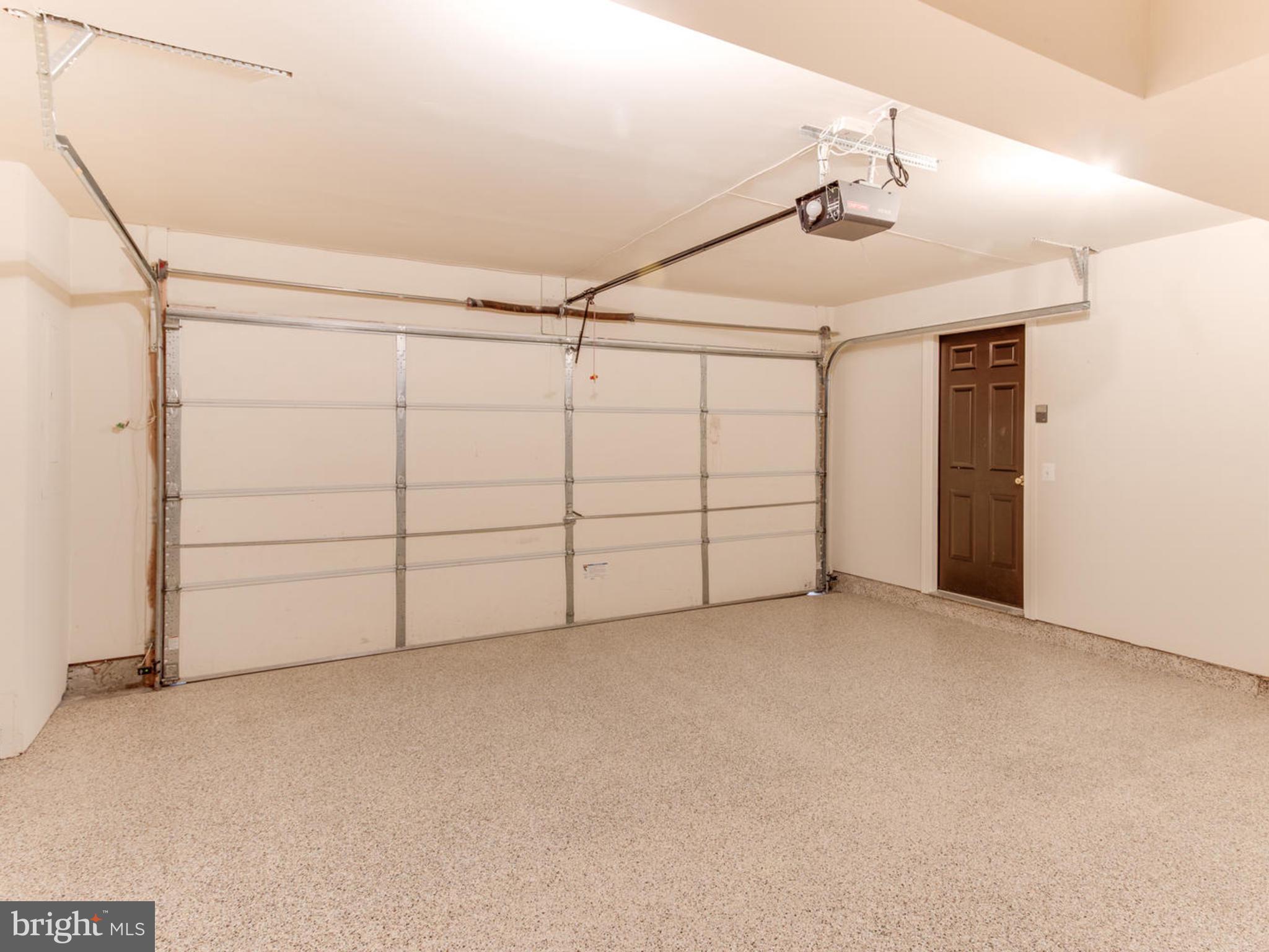 RIVER CREEK - Residential Lease