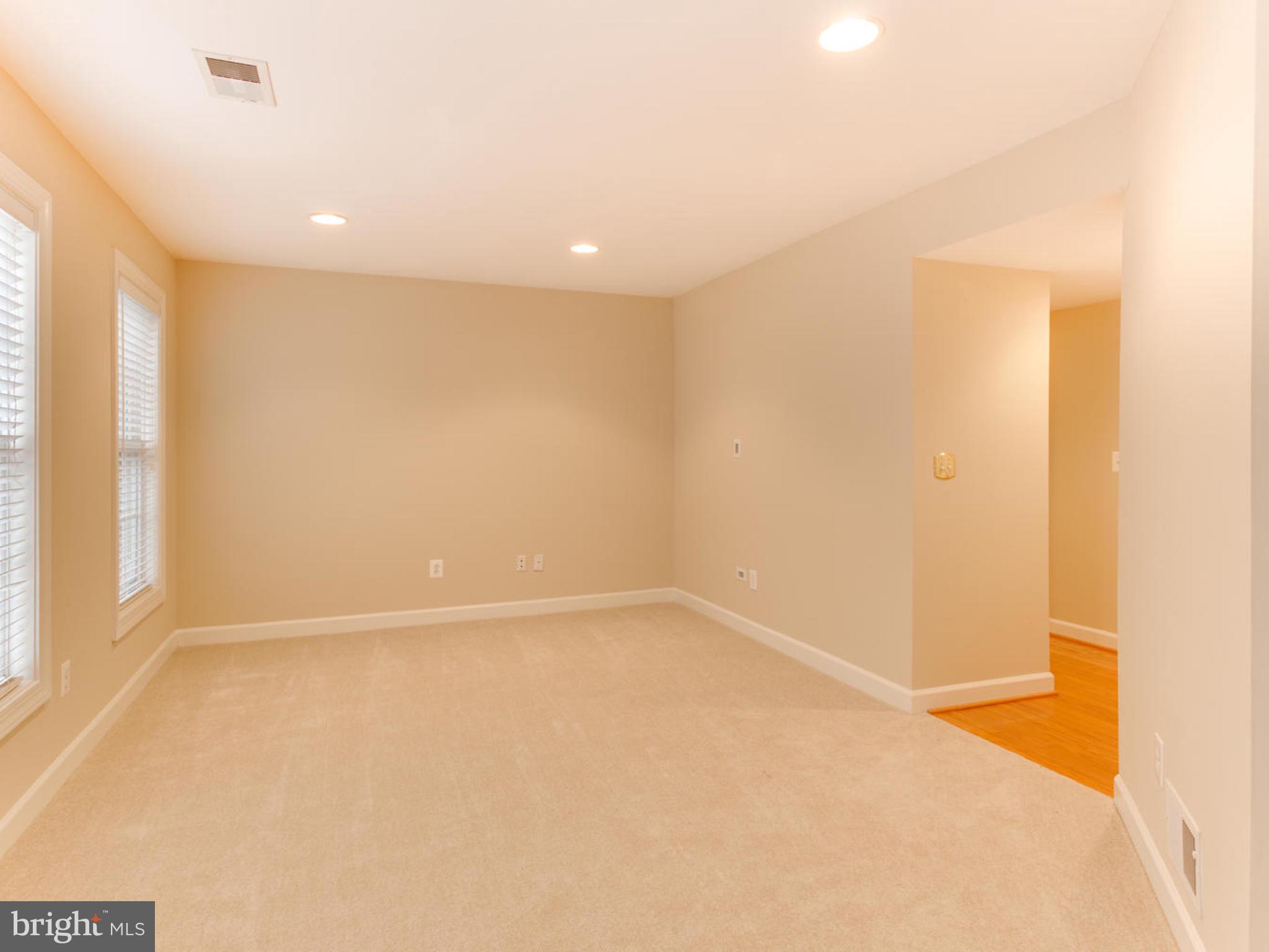 RIVER CREEK - Residential Lease