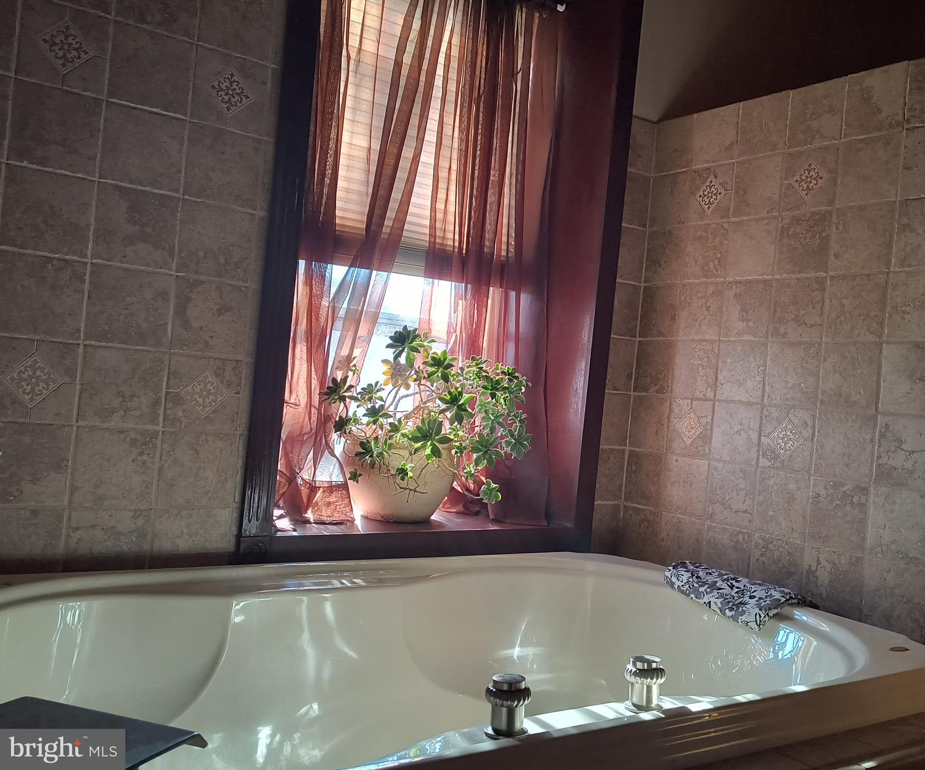 BURHOLME - Residential