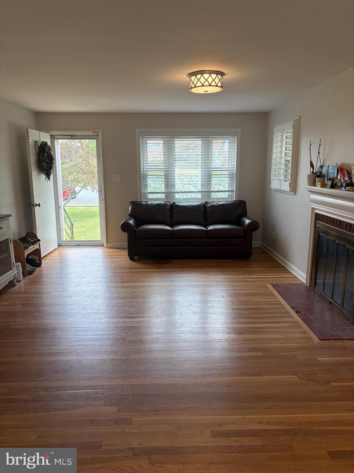 BROYHILL PARK - Residential Lease